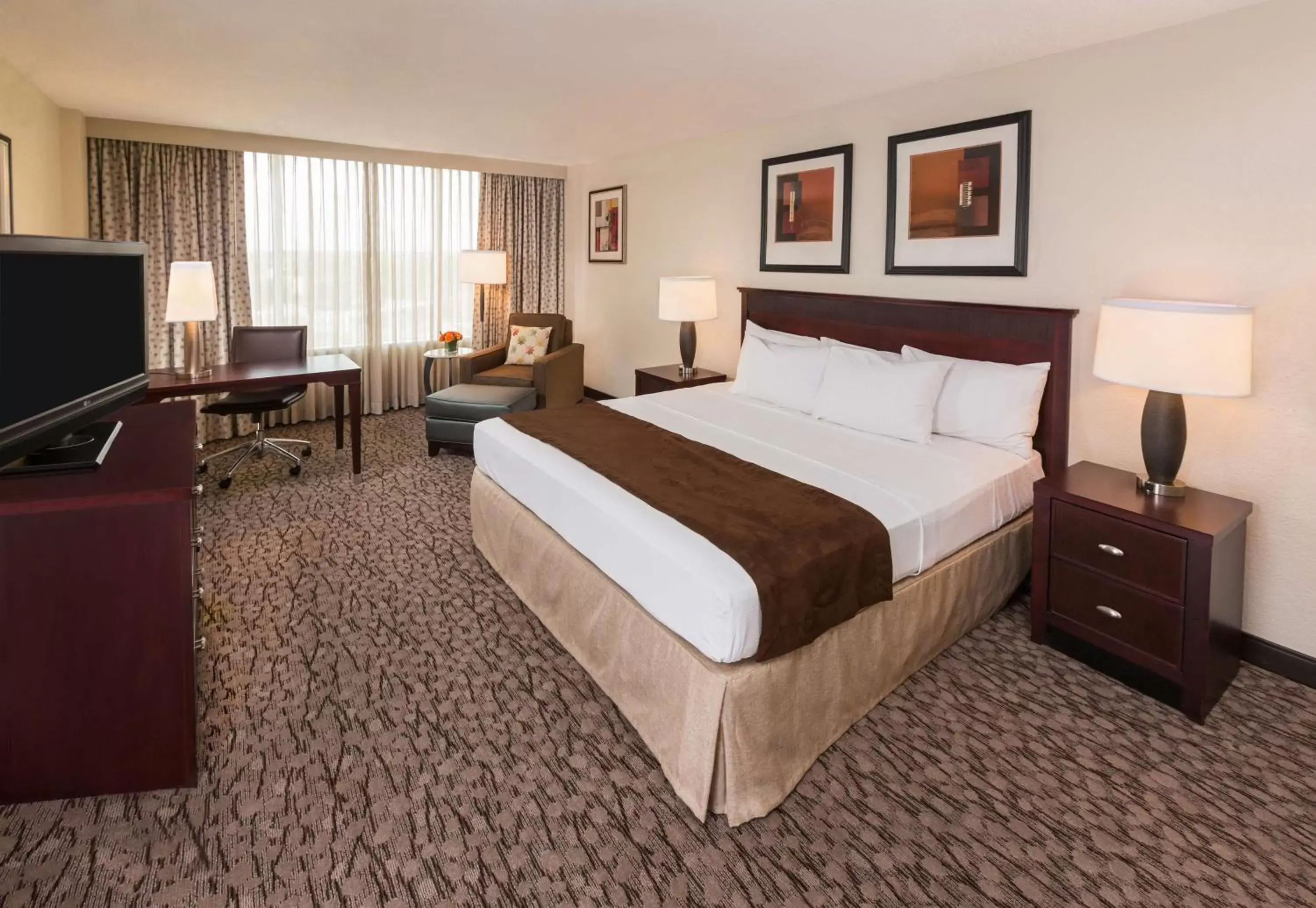 Bedroom, Bed in DoubleTree by Hilton Lafayette