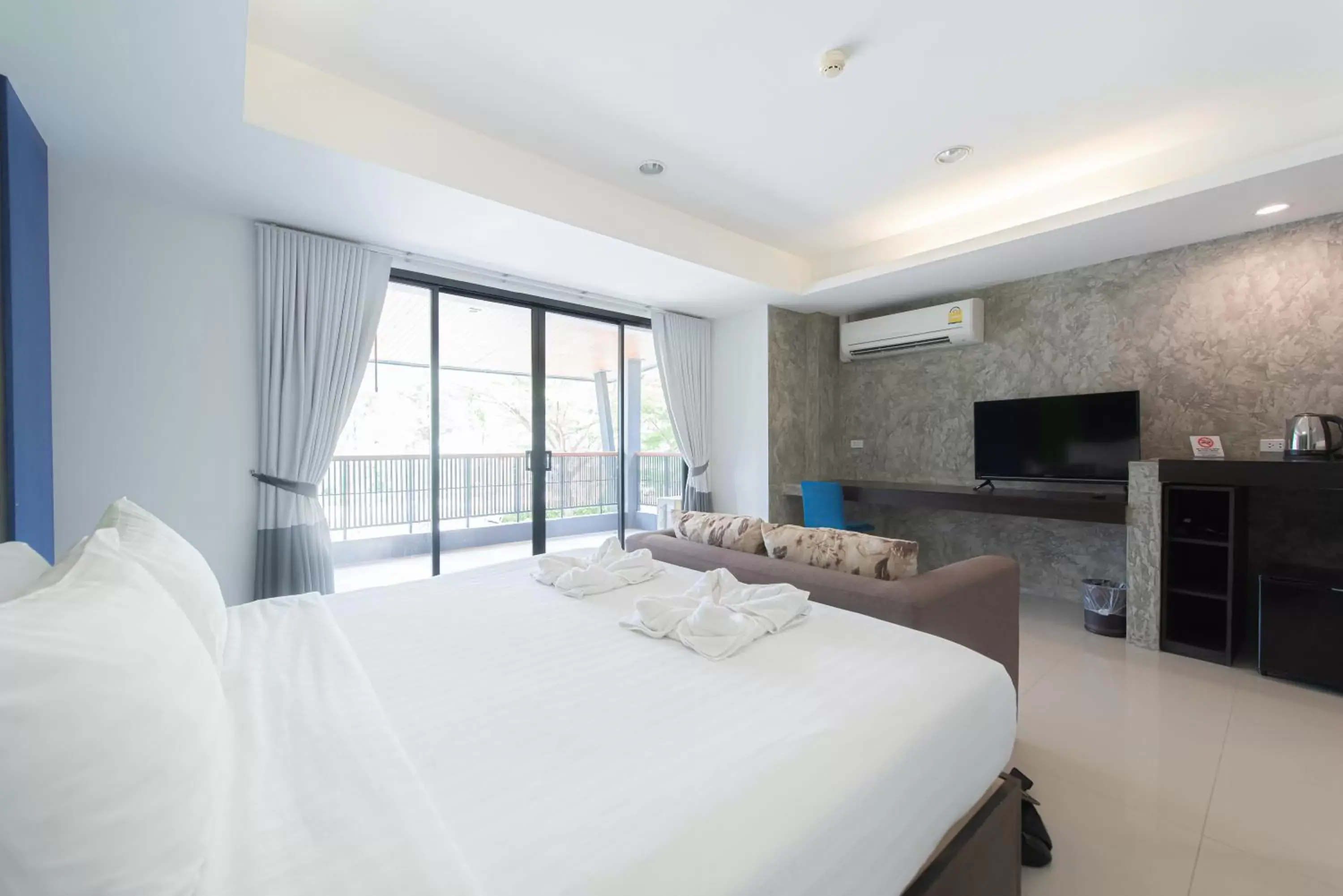 Bed in The Proud Exclusive Hotel-SHA Plus Bed in The Proud Exclusive Hotel-SHA Plus