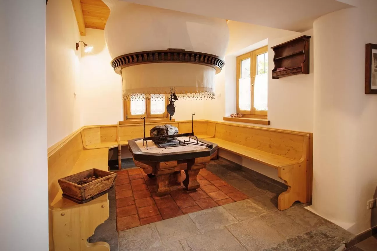 Decorative detail in Albergo Diffuso Tolmezzo