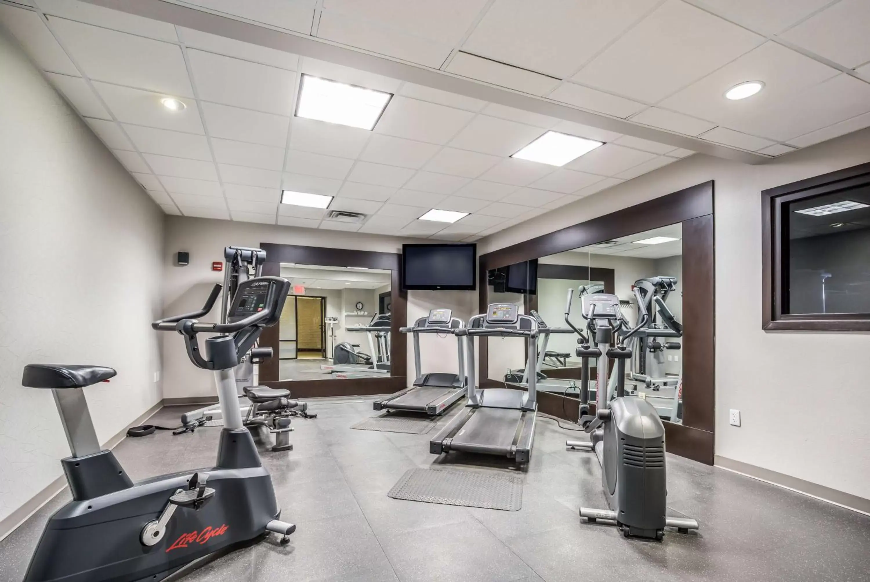 Activities, Fitness Center/Facilities in Country Inn & Suites by Radisson, Virginia Beach (Oceanfront), VA