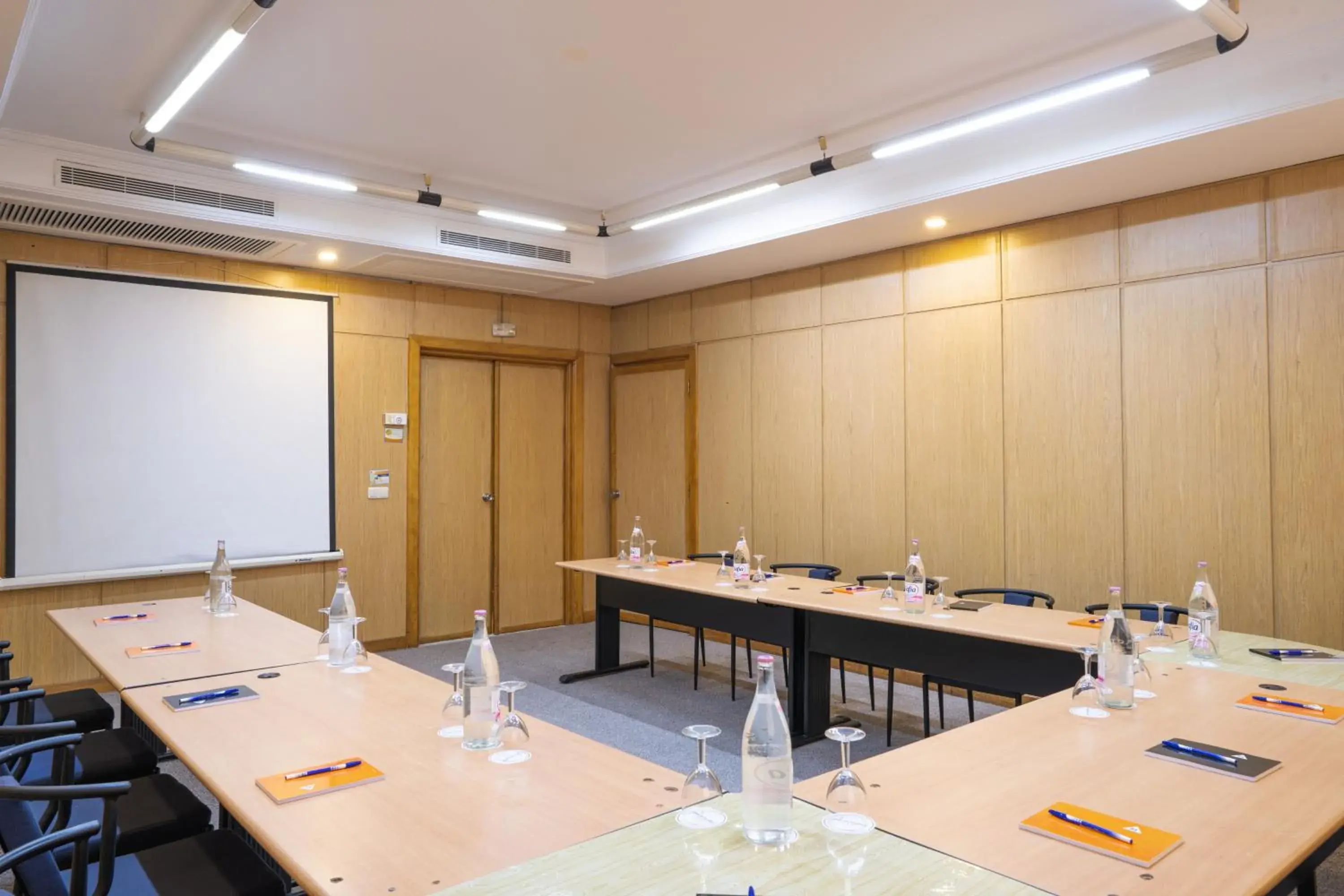 Meeting/conference room, Business Area/Conference Room in Yadis Ibn Khaldoun Hotel