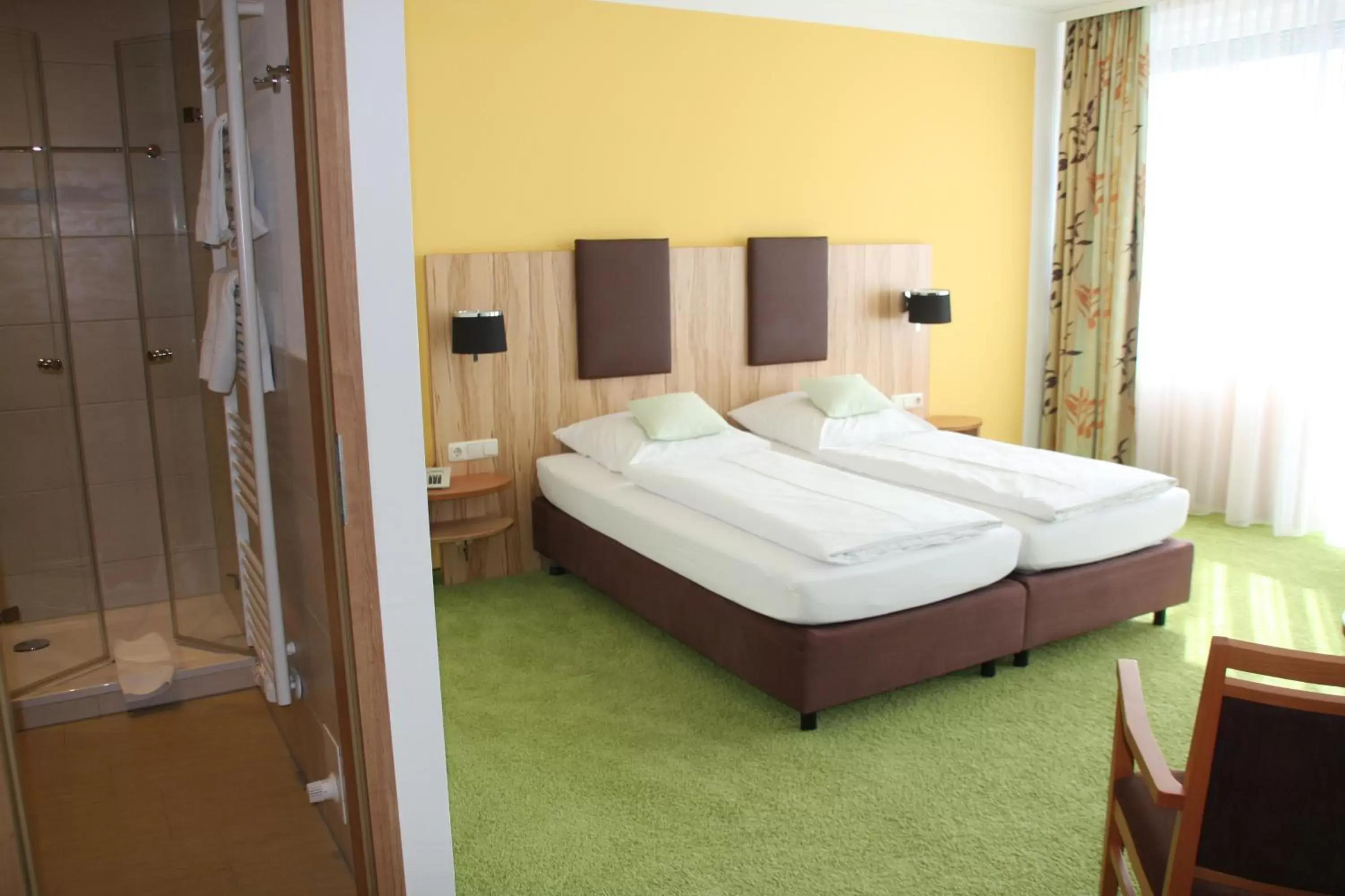 Photo of the whole room, Bed in Hotel Stadt Pasing