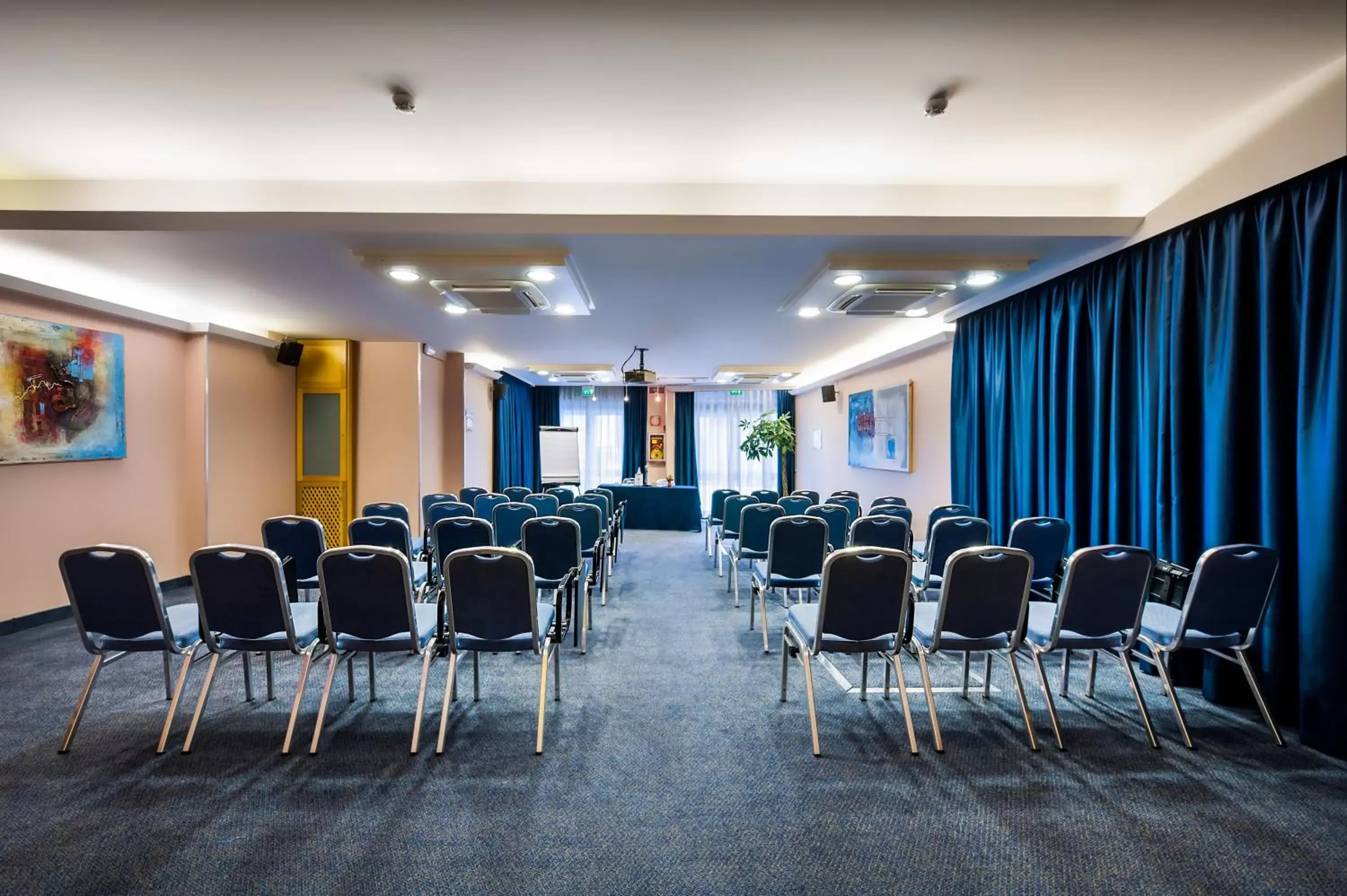 Business facilities in Best Western Hotel Mediterraneo