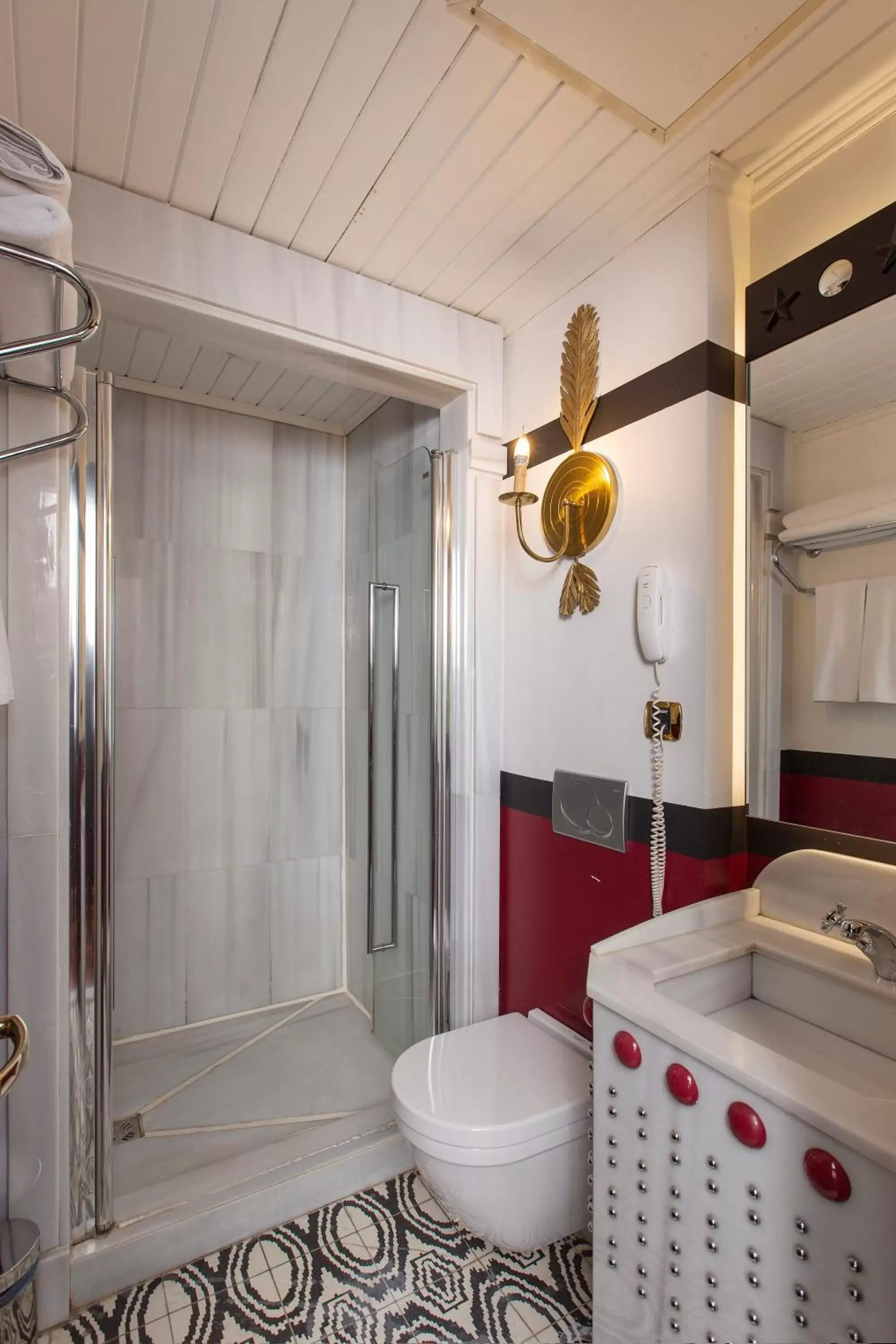Shower, Bathroom in Premist Hotels Sultanahmet