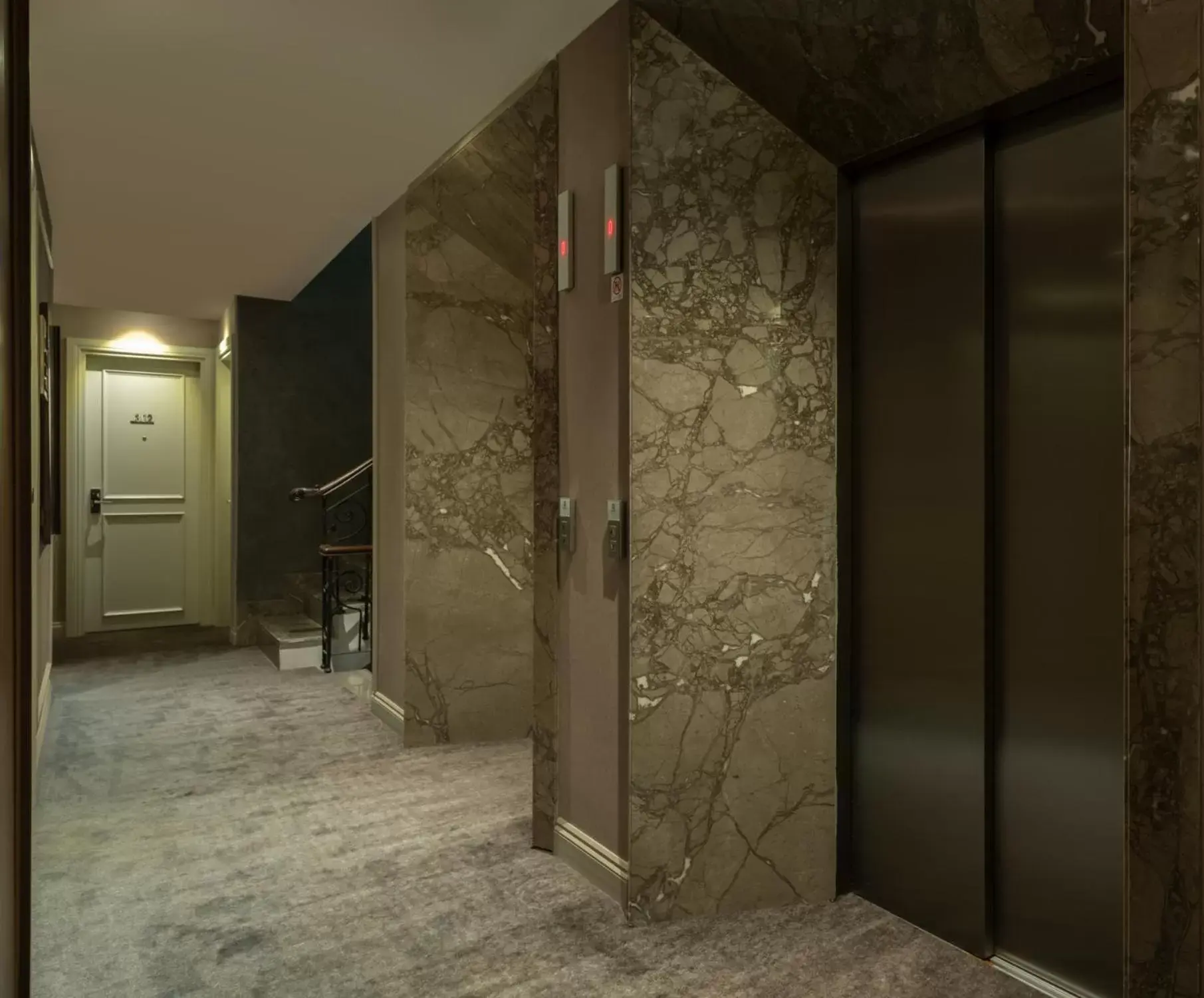 elevator, Bathroom in Hotel Nena