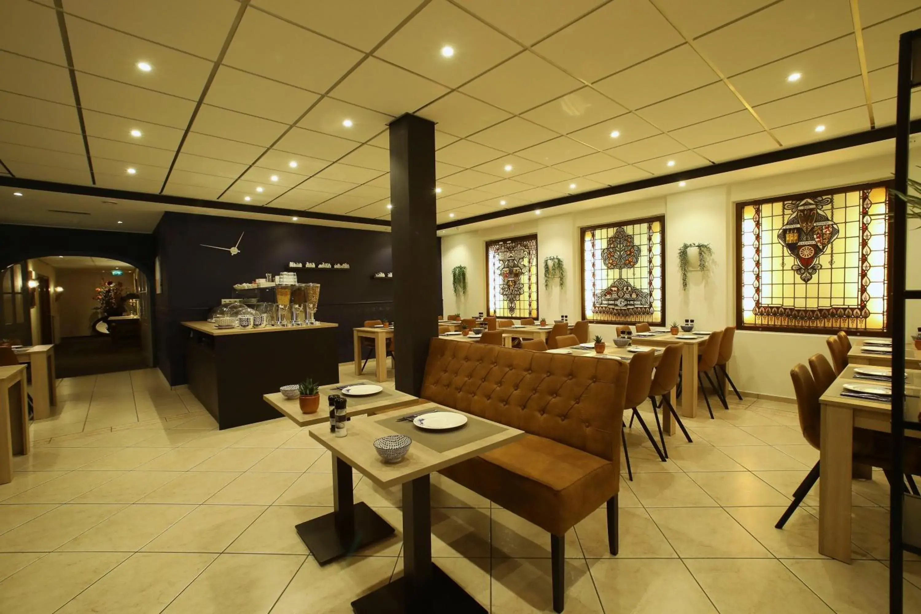 Food and drinks, Restaurant/Places to Eat in Hotel de Koophandel