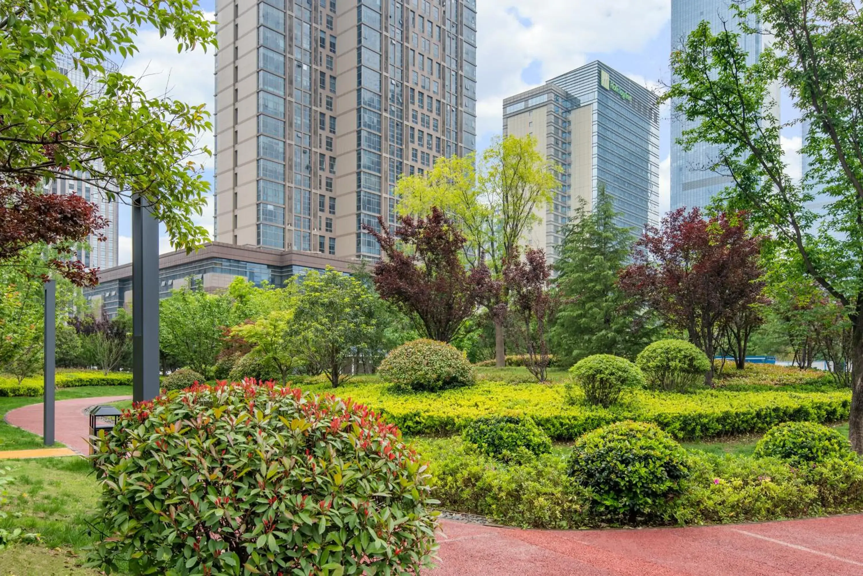 Property Building in Holiday Inn Xi'an Greenland Century City, an IHG Hotel