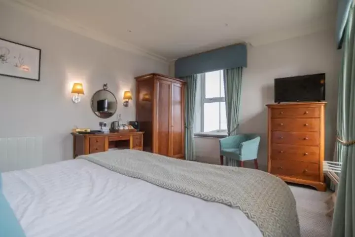 Bed in Mullion Cove Hotel & Spa