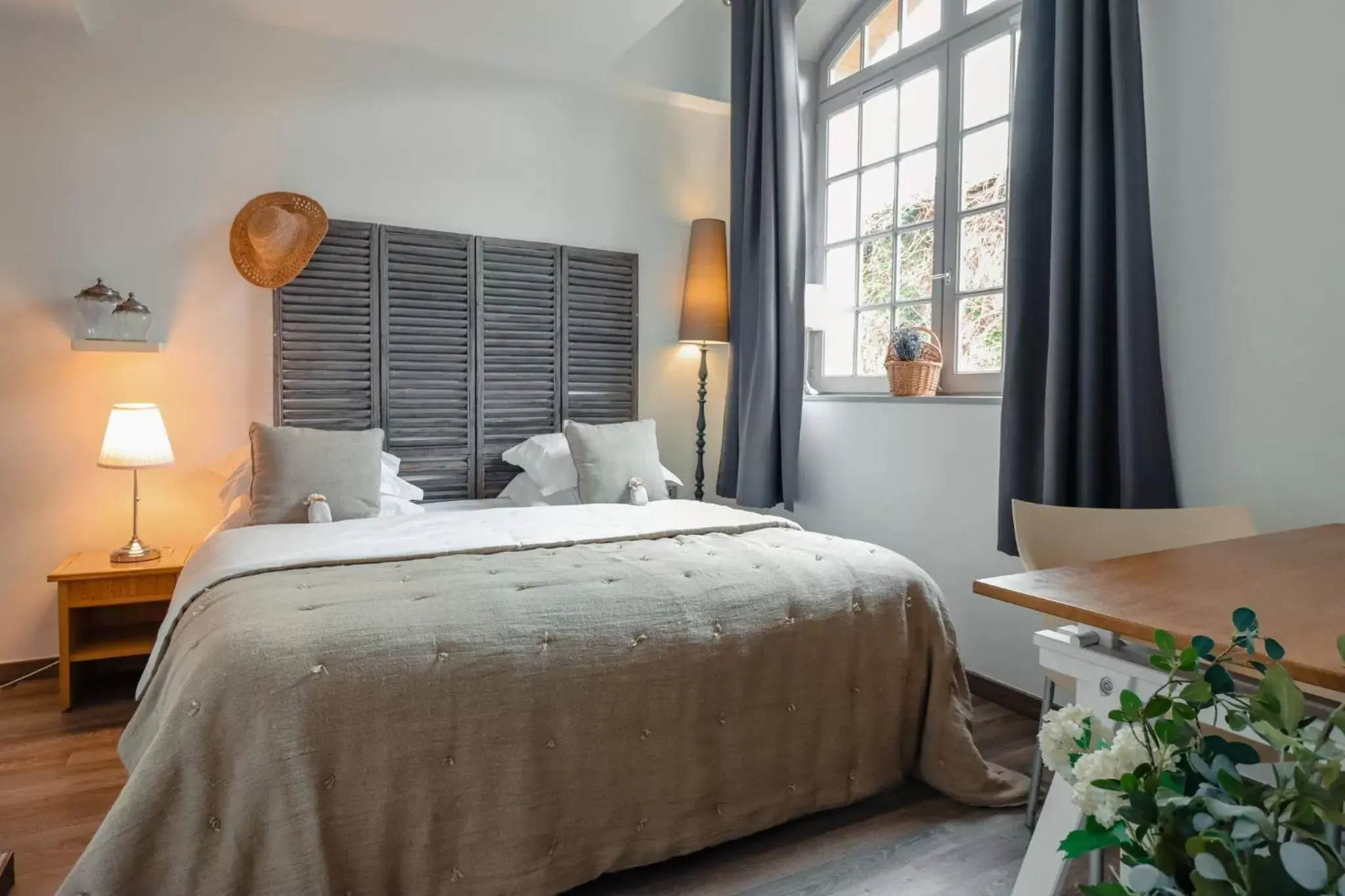 Bedroom, Bed in Hôtel Le Pré Galoffre