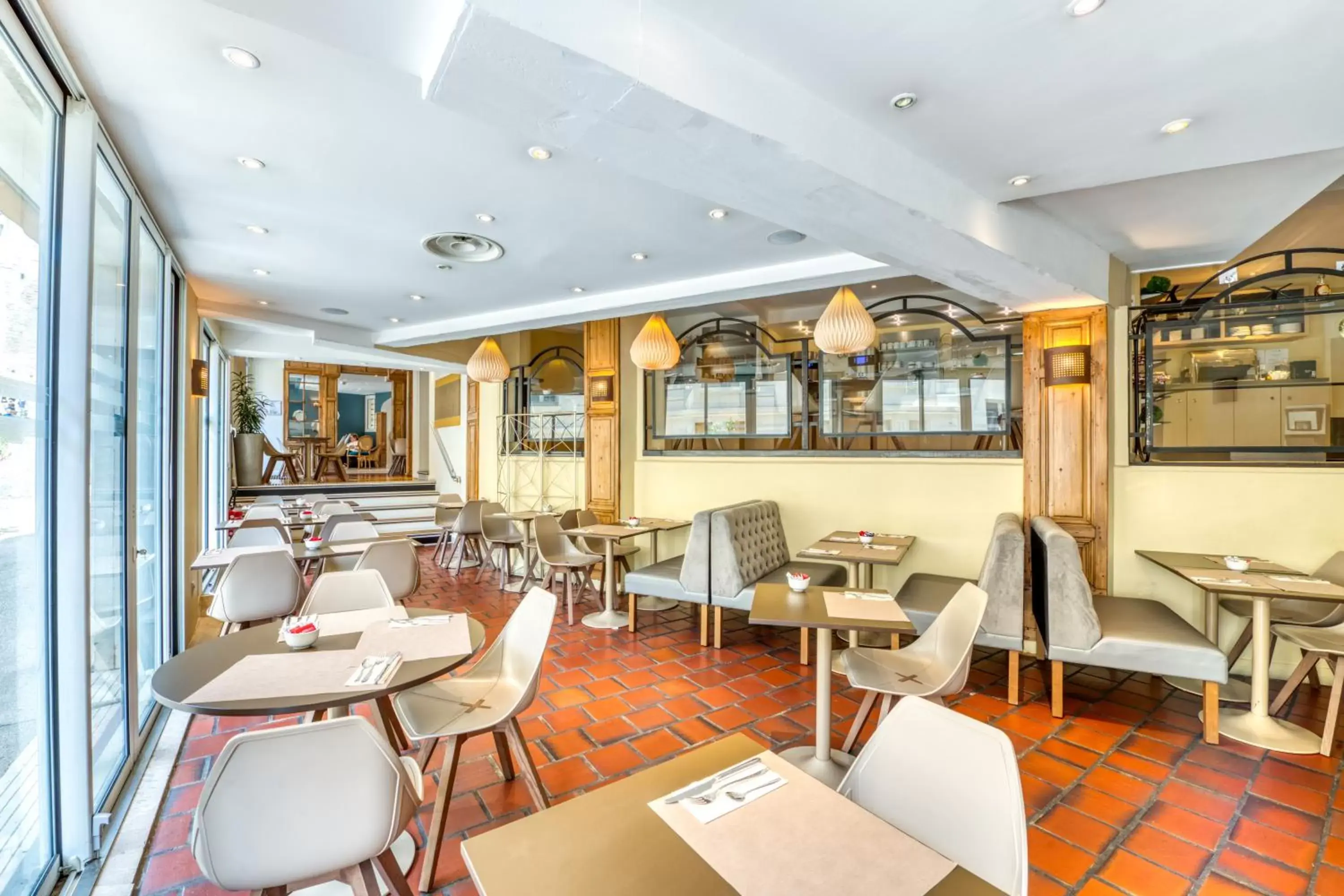 Restaurant/places to eat in Mercure Avignon Centre Palais des Papes Restaurant/places to eat in Mercure Avignon Centre Palais des Papes