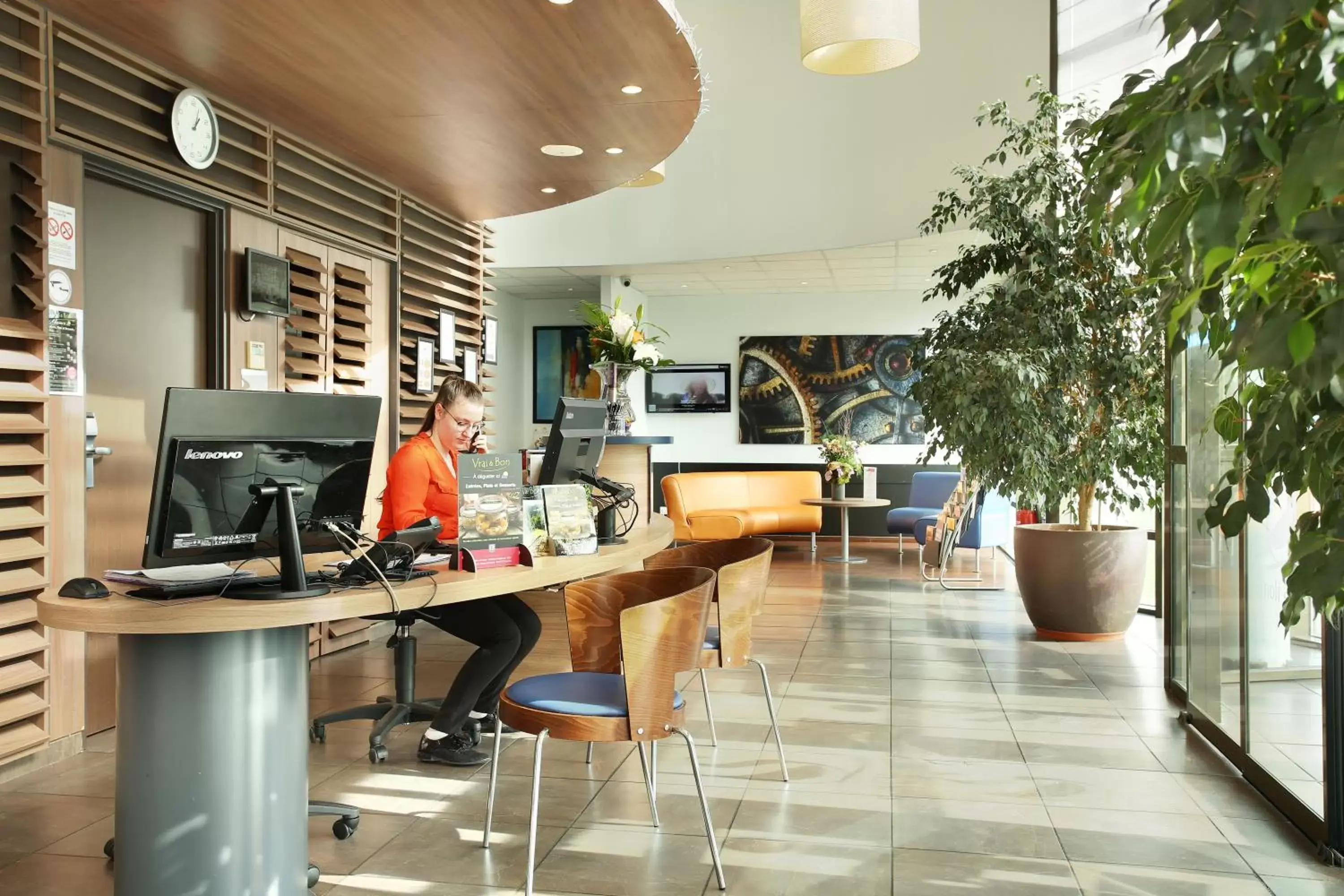 Lobby or reception in Suite-Home Orléans-Saran Lobby or reception in Suite-Home Orléans-Saran