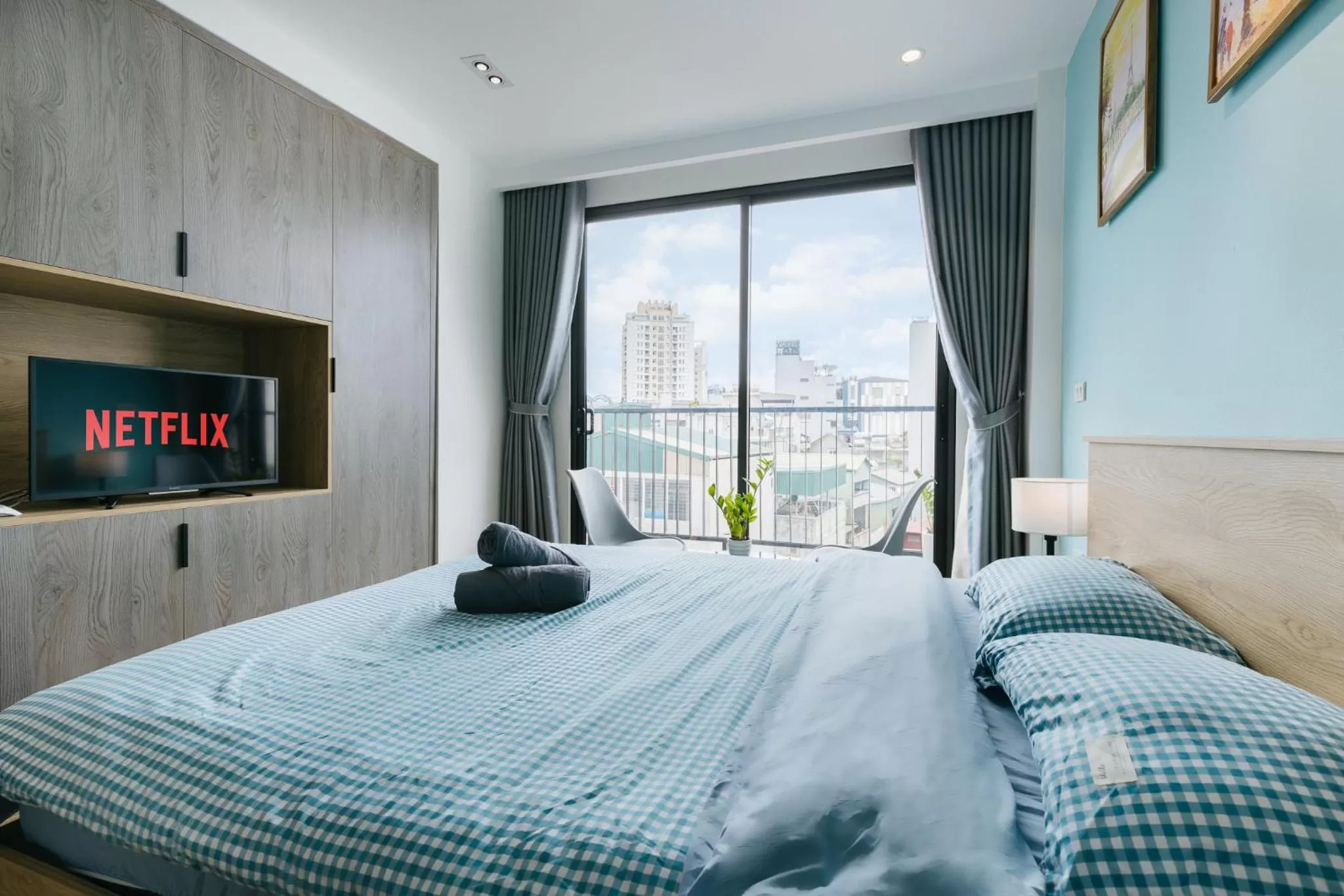 Bed in LUCK APART 8 - Hanoi Westlake Balcony Studio