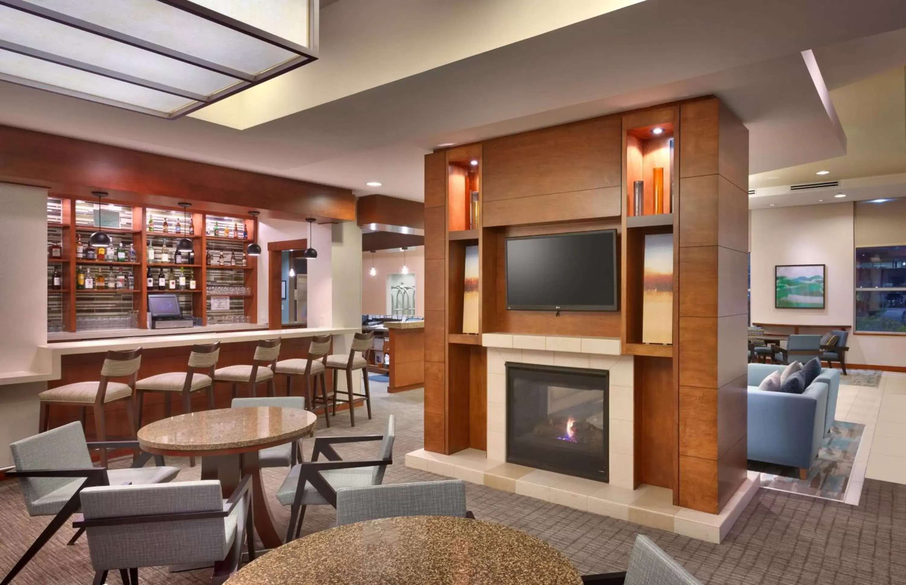 Lobby or reception, Lounge/Bar in Hyatt House Salt Lake City/Sandy