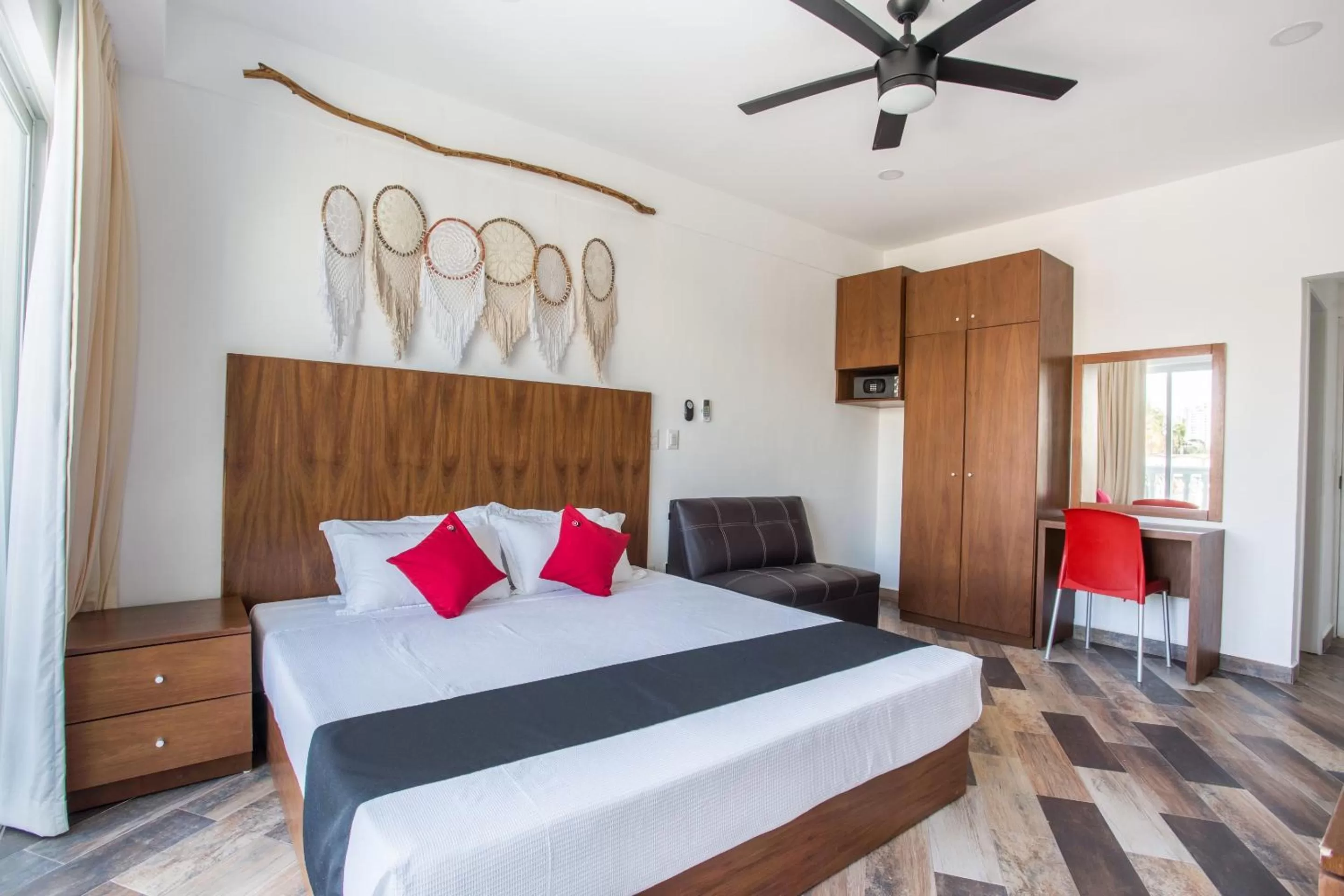 Bedroom, Bed in Capital O Cancun Ocean View, Cancún