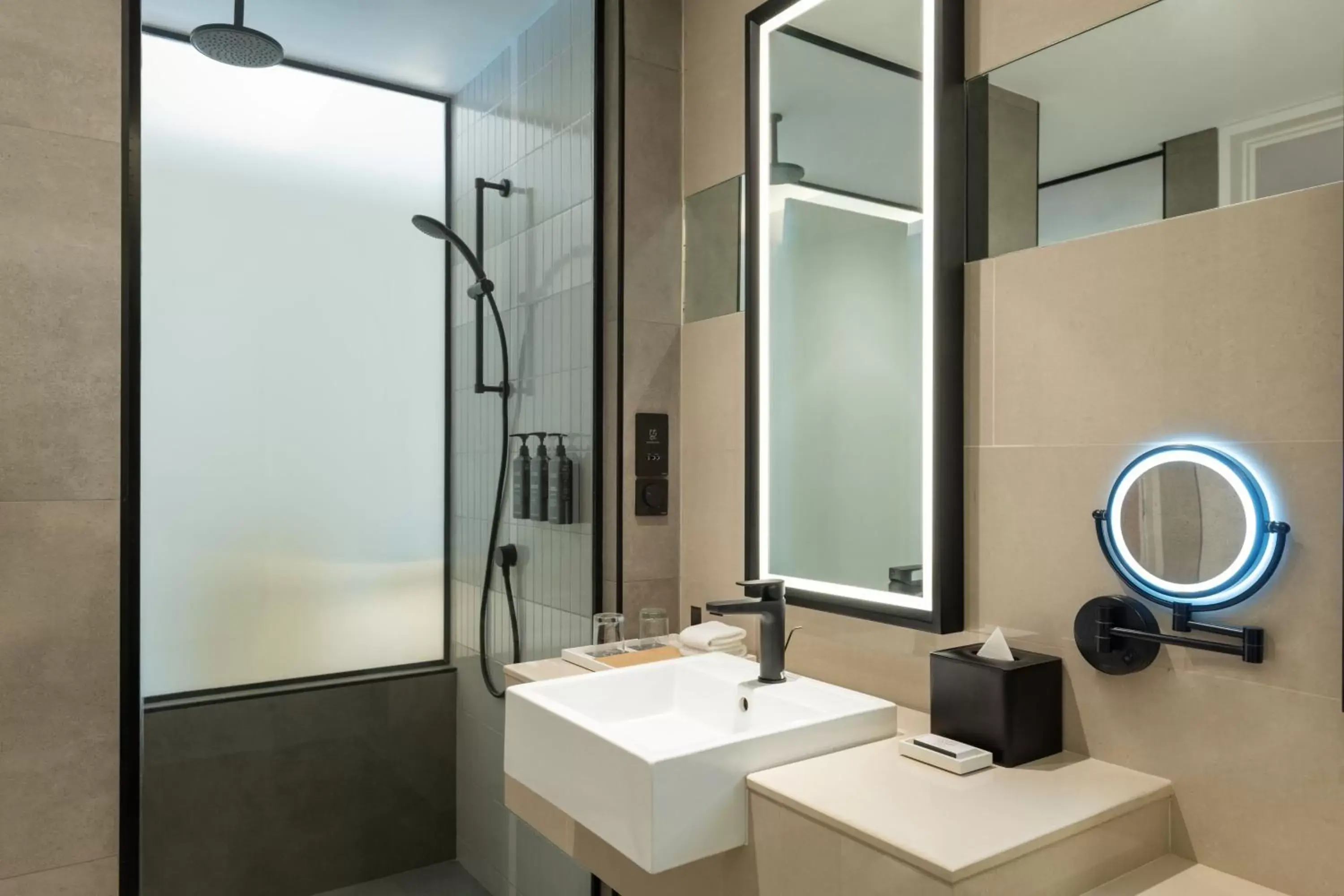 Bathroom in Sheraton Mall of the Emirates Hotel, Dubai
