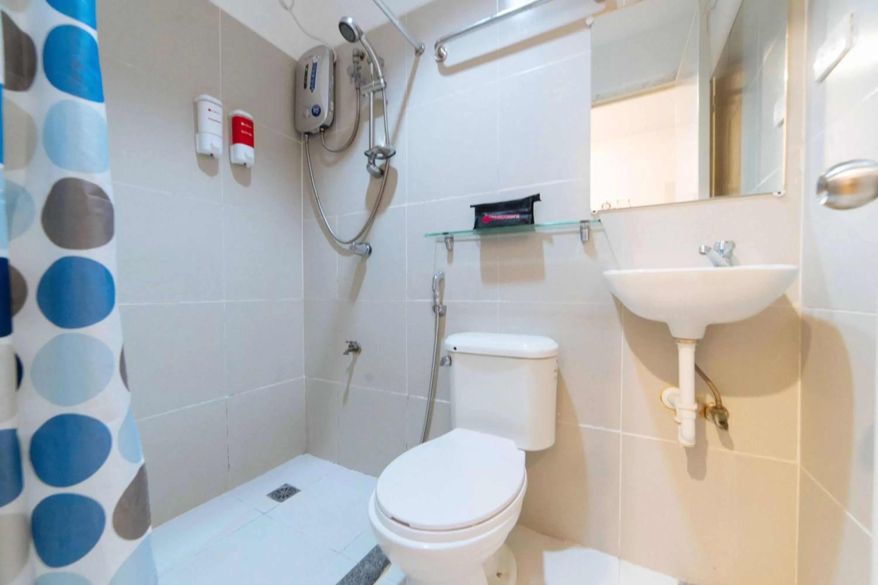 Bathroom in RedDoorz Plus near SM Lanang Davao