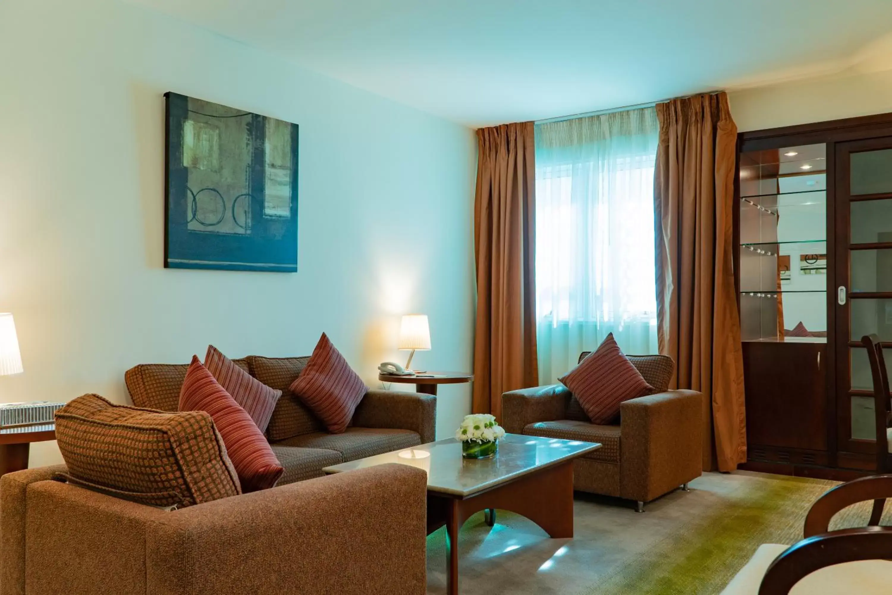 Living room, Seating Area in Al Ain Palace Hotel Abu Dhabi