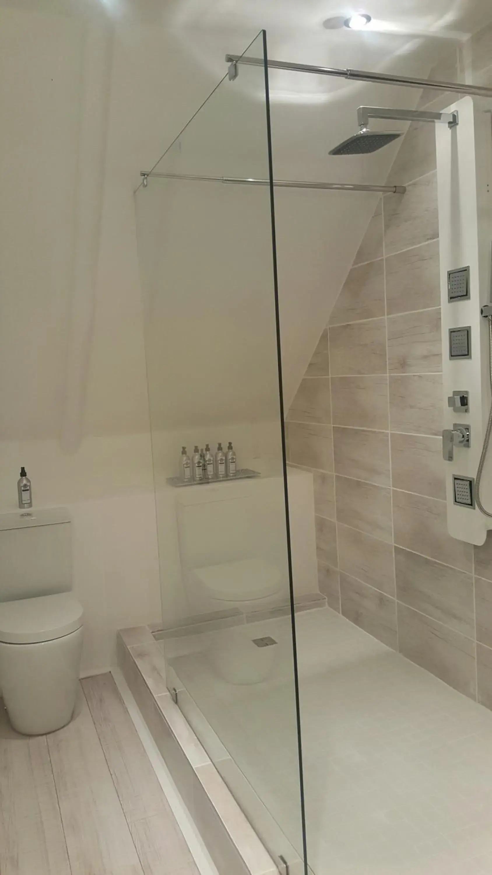 Bathroom in De Kloof Luxury Estate