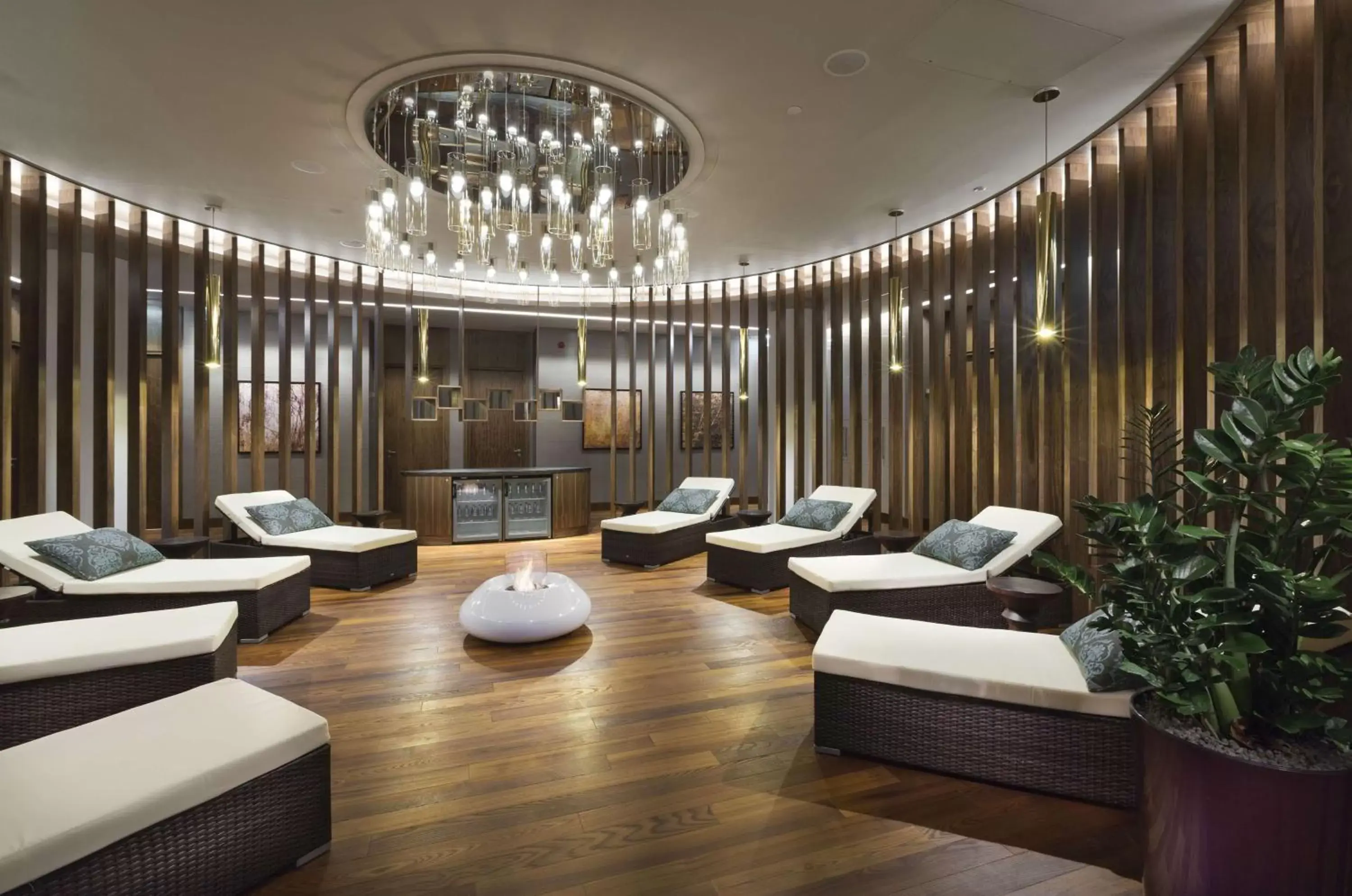 Spa and wellness centre/facilities in DoubleTree by Hilton Hotel & Conference Centre Warsaw