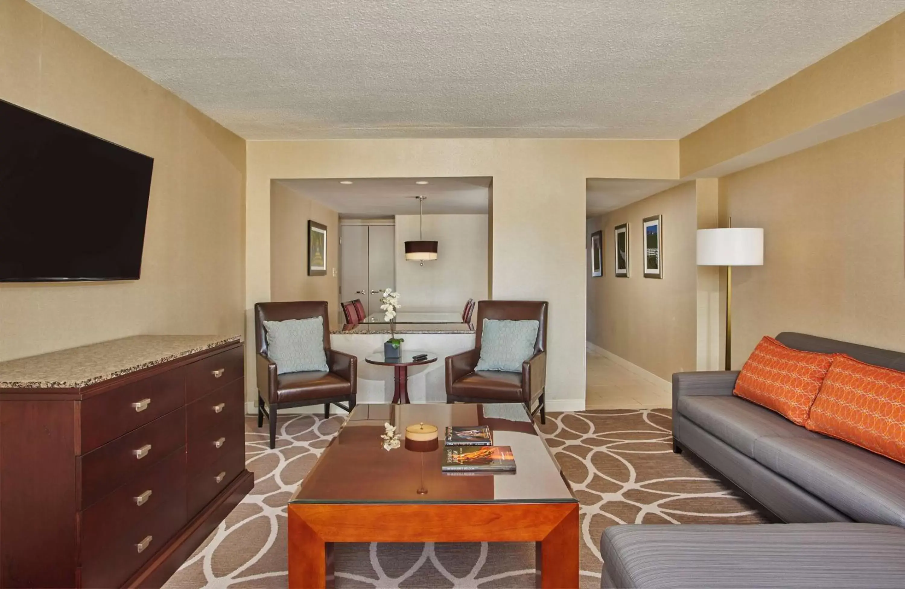 Photo of the whole room, Seating Area in Hyatt Regency Lexington