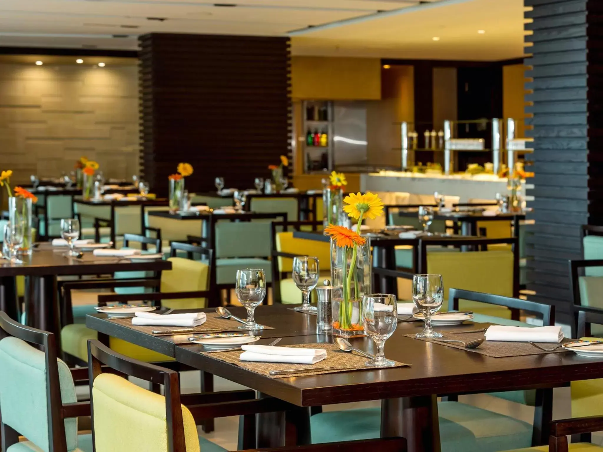 Restaurant/Places to Eat in Flora Creek Deluxe Hotel Apartments