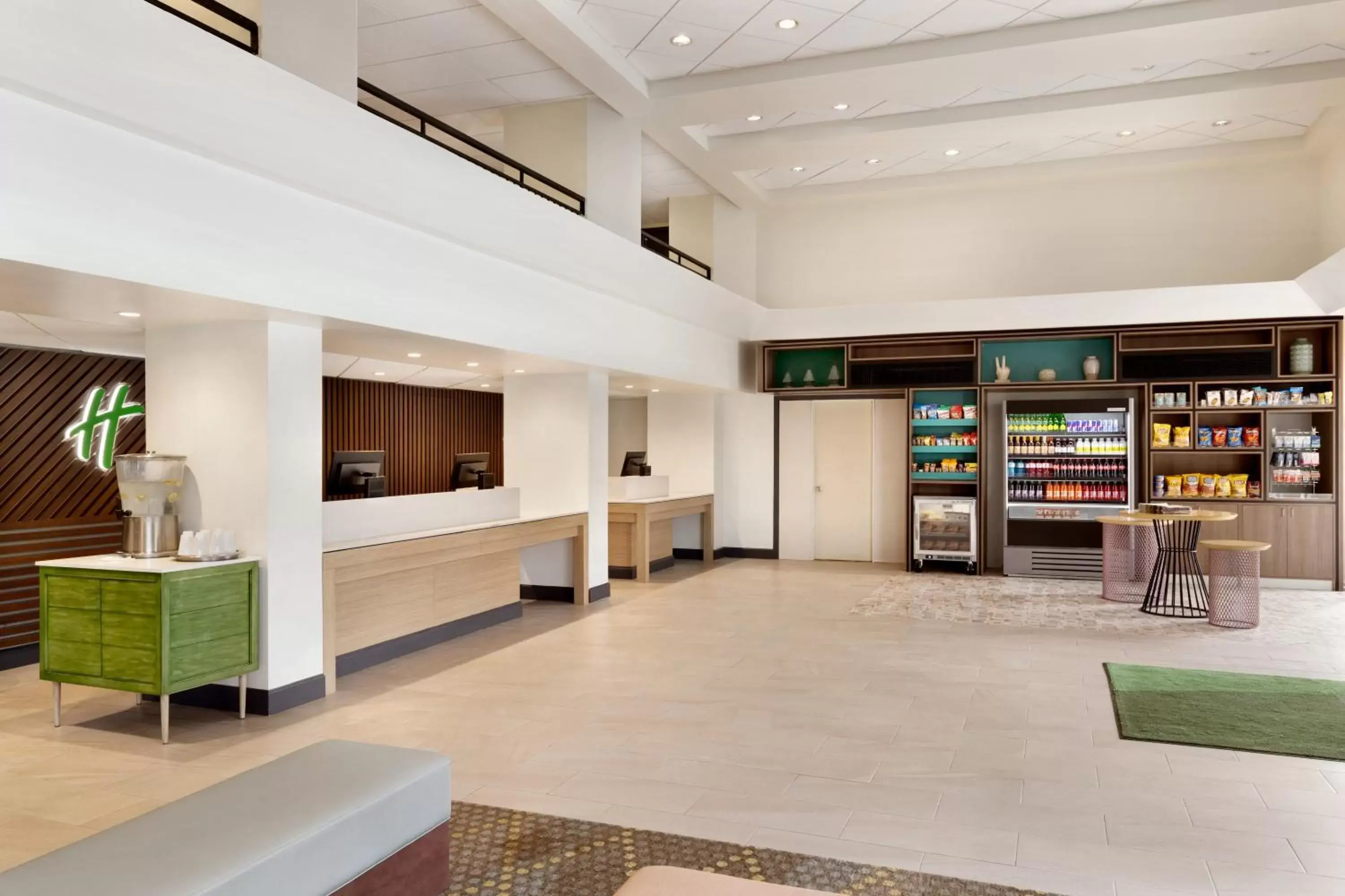 Lobby or reception, Lobby/Reception in Holiday Inn Houston Intercontinental Airport, an IHG Hotel