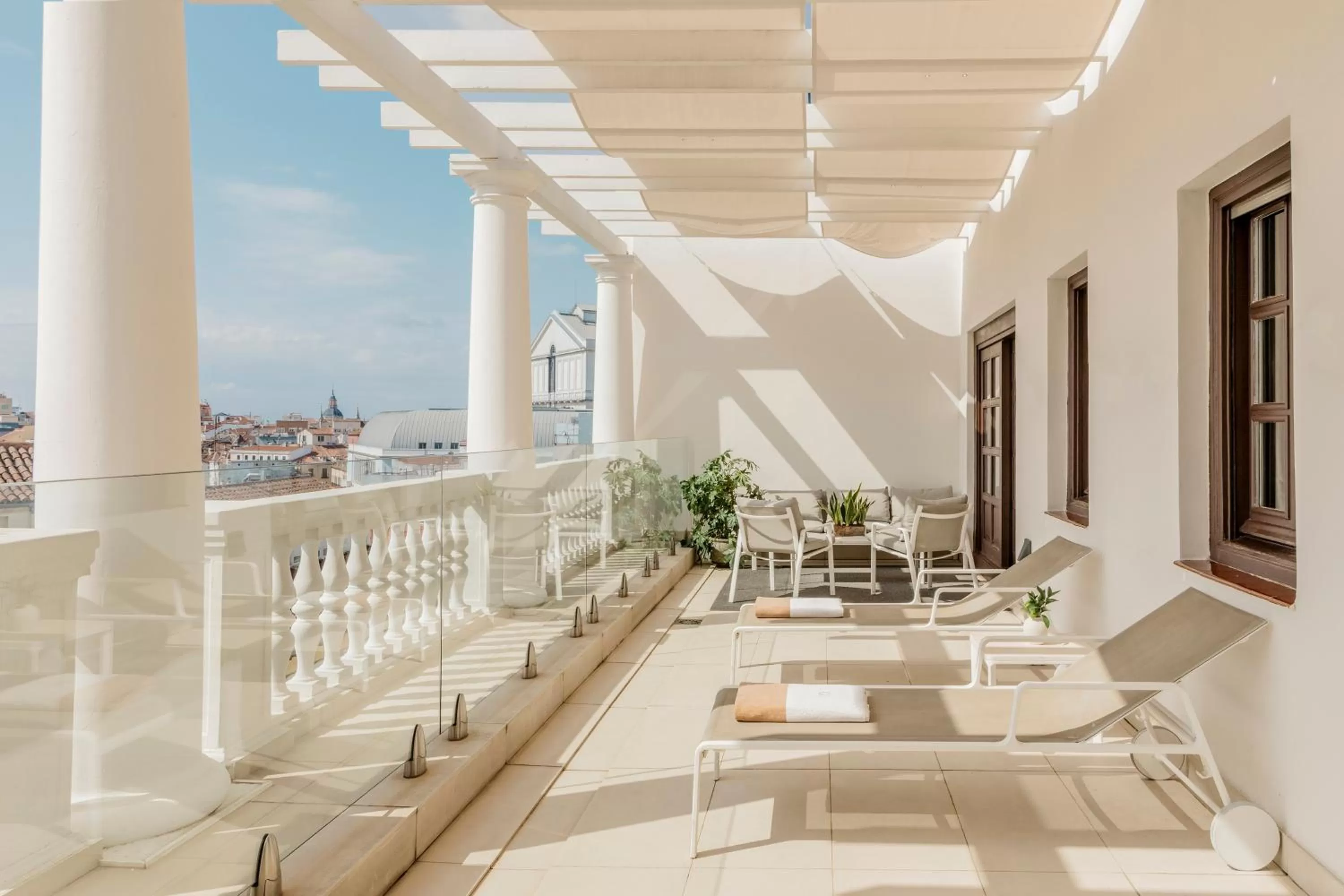 Day in Palacio de los Duques Gran Meliá - The Leading Hotels of the World