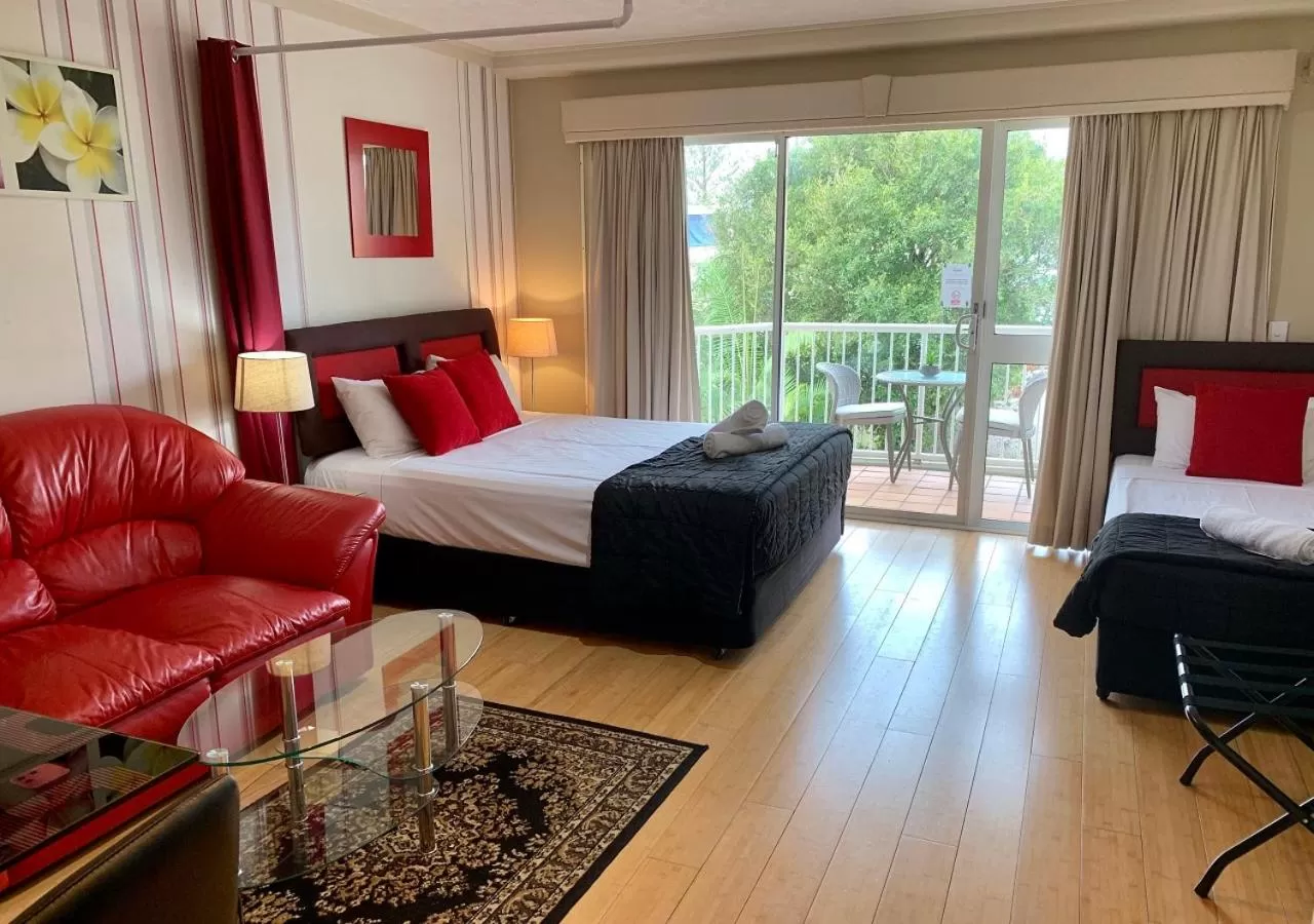 Bed in Outrigger Burleigh