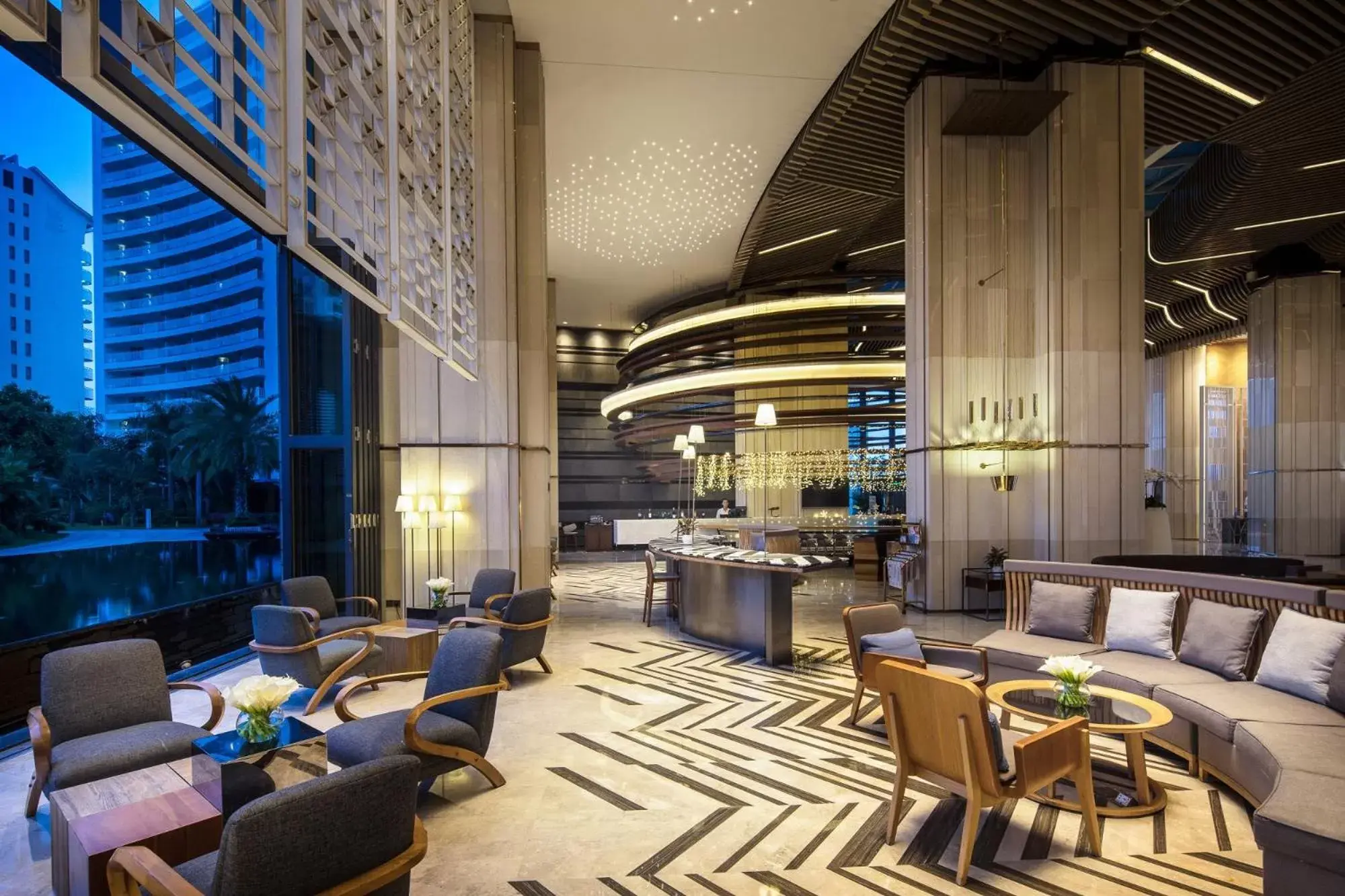 Lobby or reception, Lounge/Bar in Ramada Plaza by Wyndham Sanya Bay