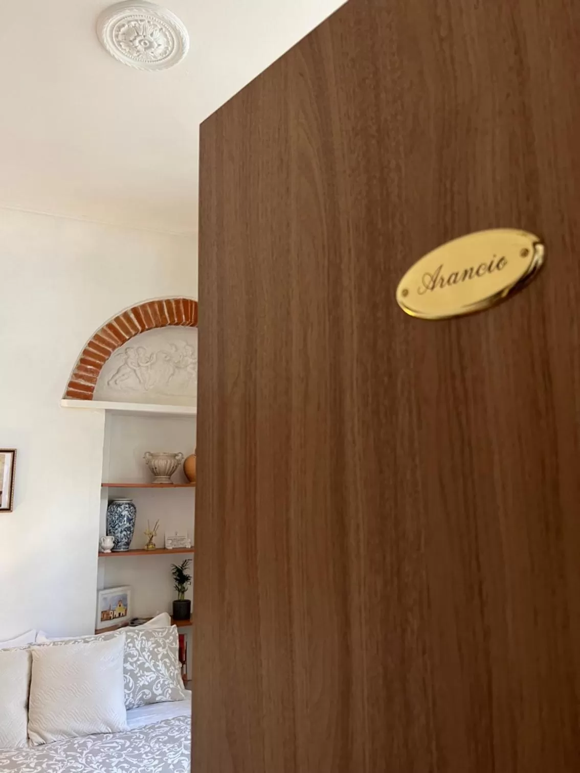 Logo/Certificate/Sign in Home Milù Florence