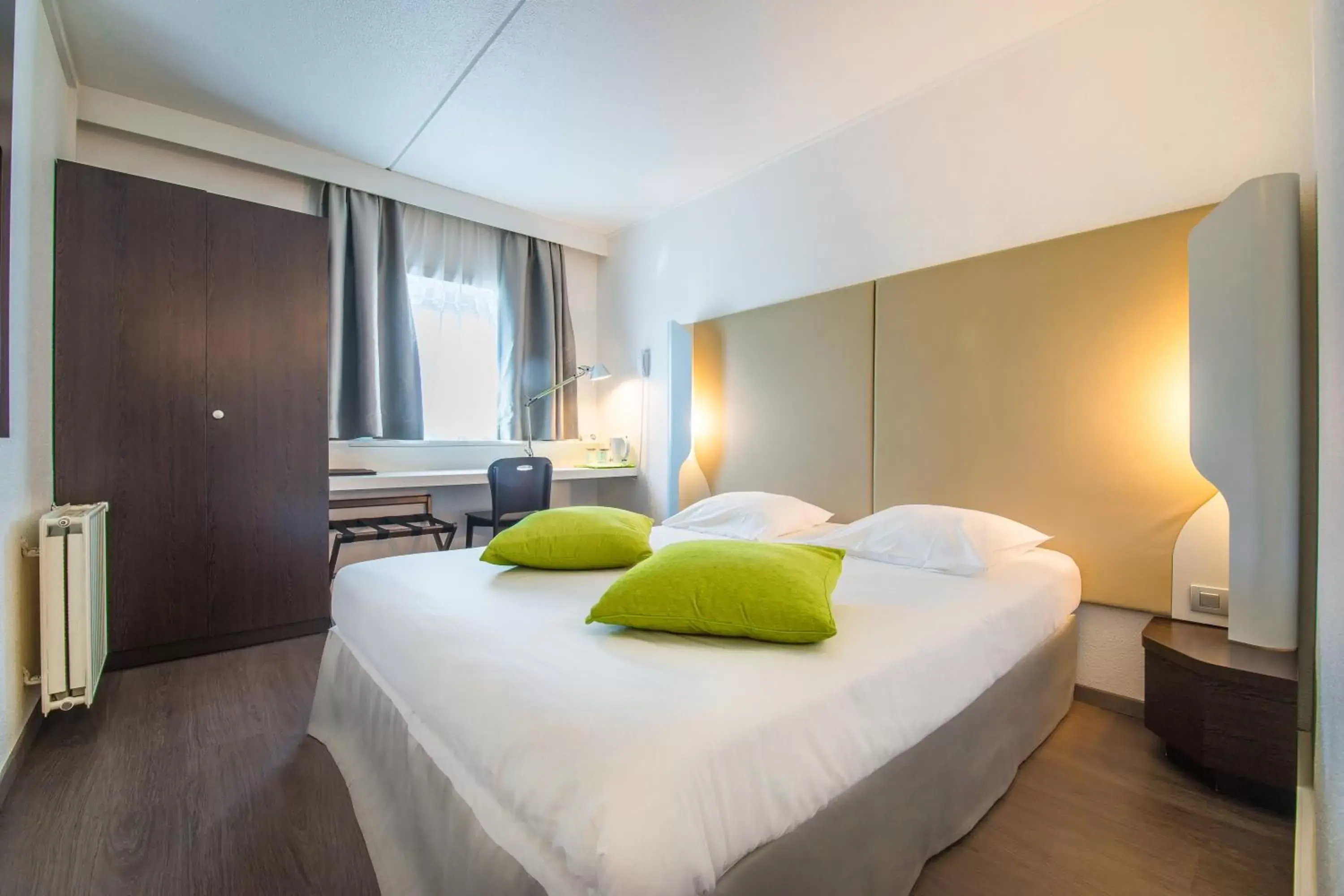 Bed in Mandarina Hotel Luxembourg Airport