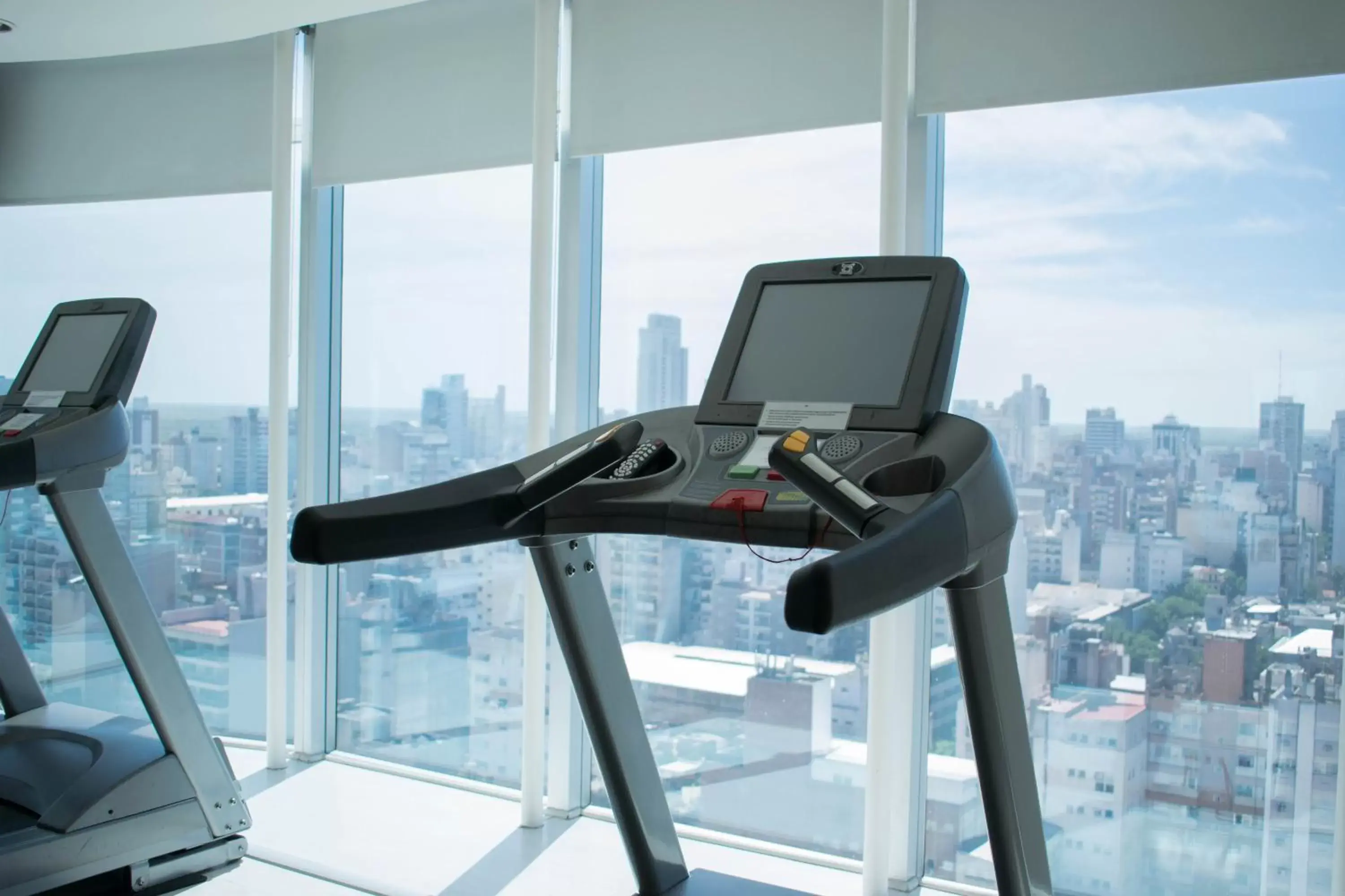 Fitness centre/facilities, Fitness Center/Facilities in Holiday Inn Rosario, an IHG Hotel