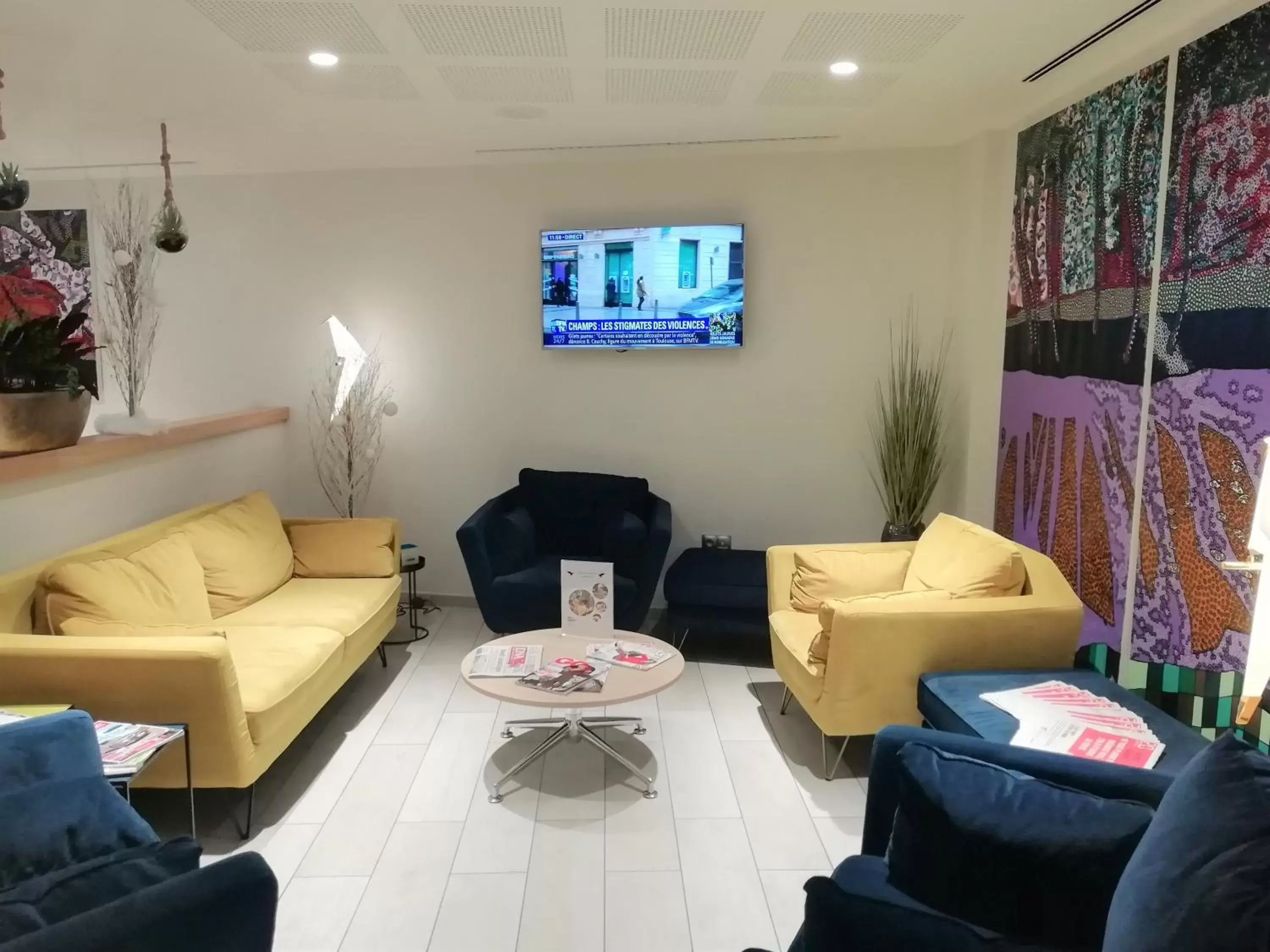 Lounge or bar in Hôtel ORIGAMI Lounge or bar in Hôtel ORIGAMI