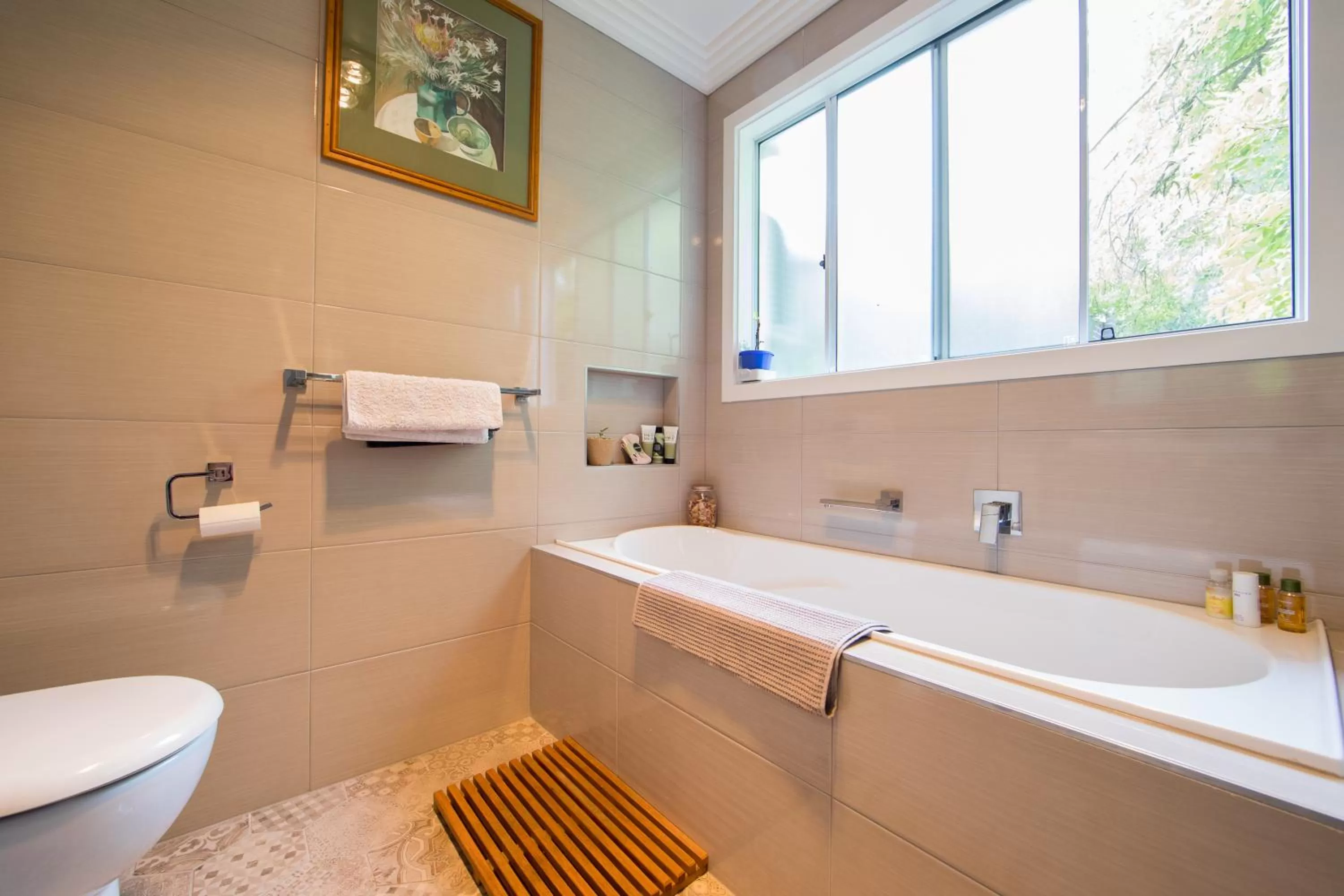 Bathroom in Armidale Cottage on Barney - House 2