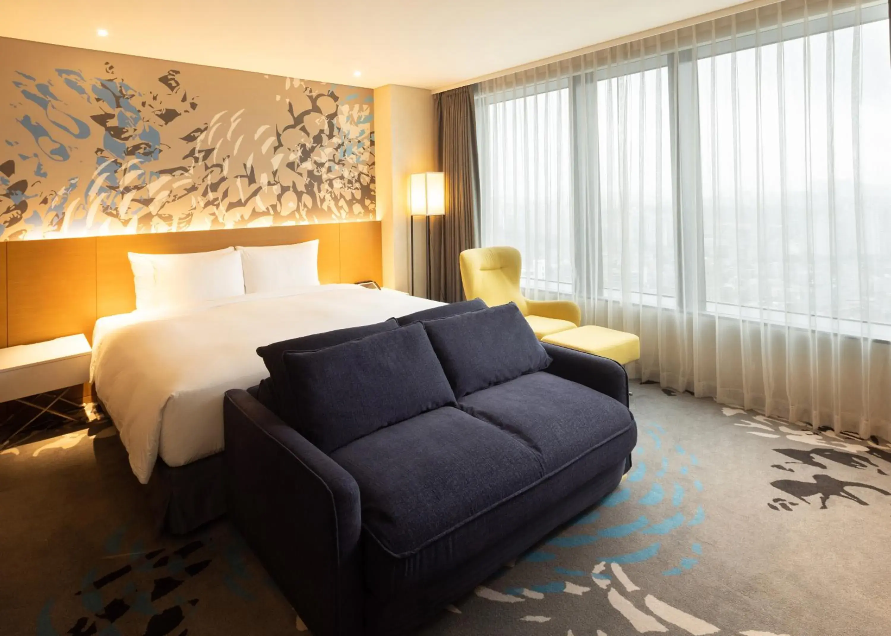 Photo of the whole room, Bed in Novotel Suites Ambassador Seoul Yongsan