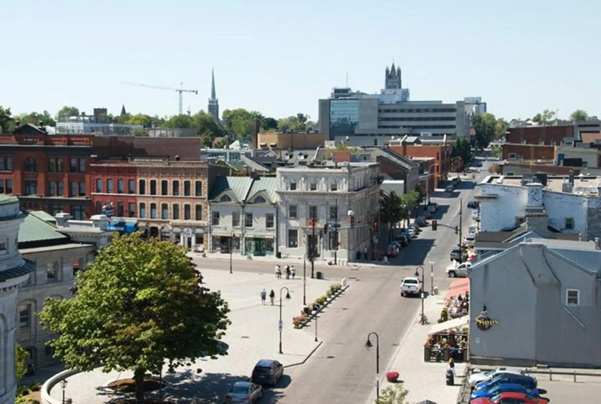 Area and facilities in Confederation Place Hotel