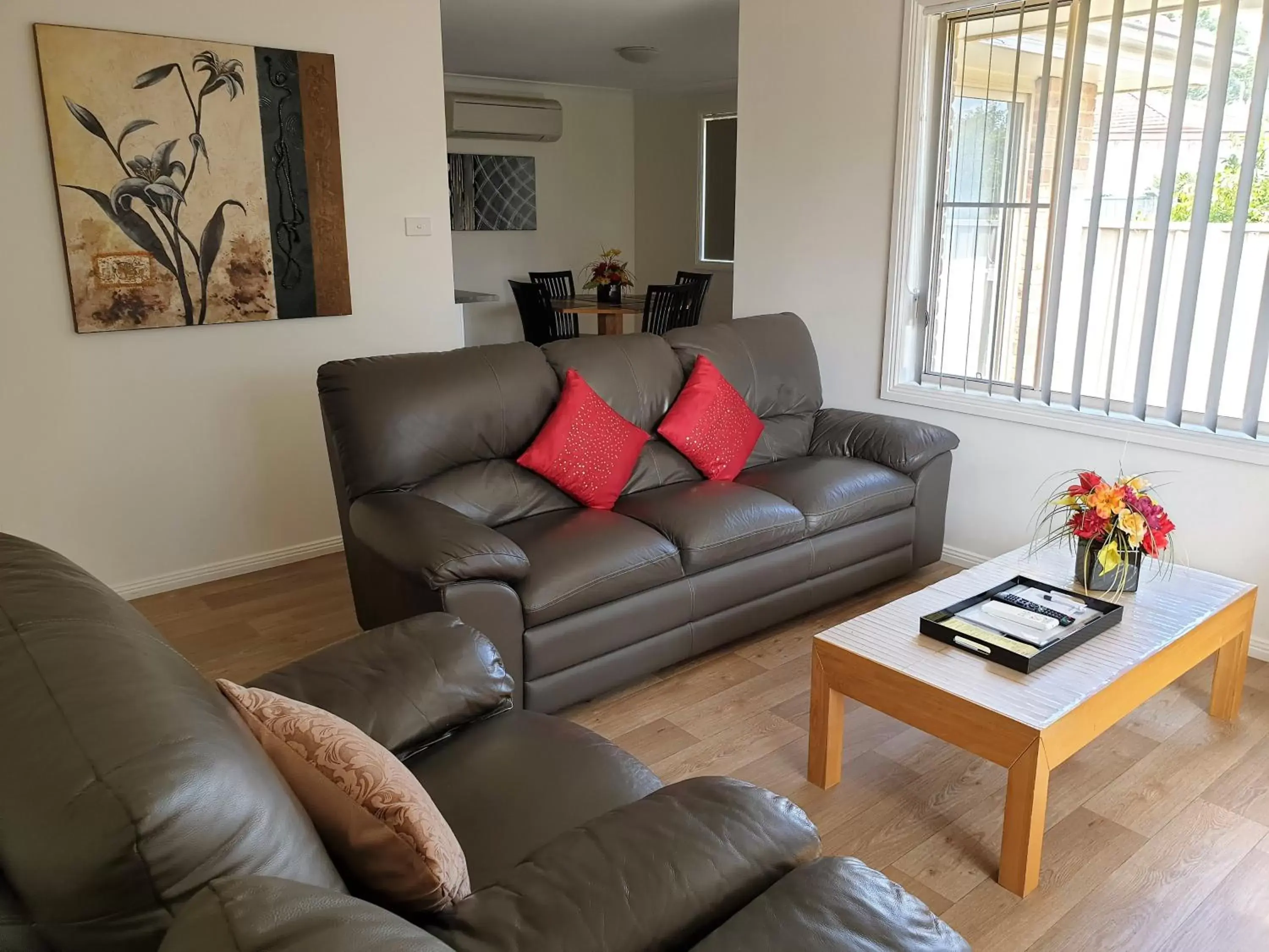 Living room, Seating Area in Best Western Endeavour Motel