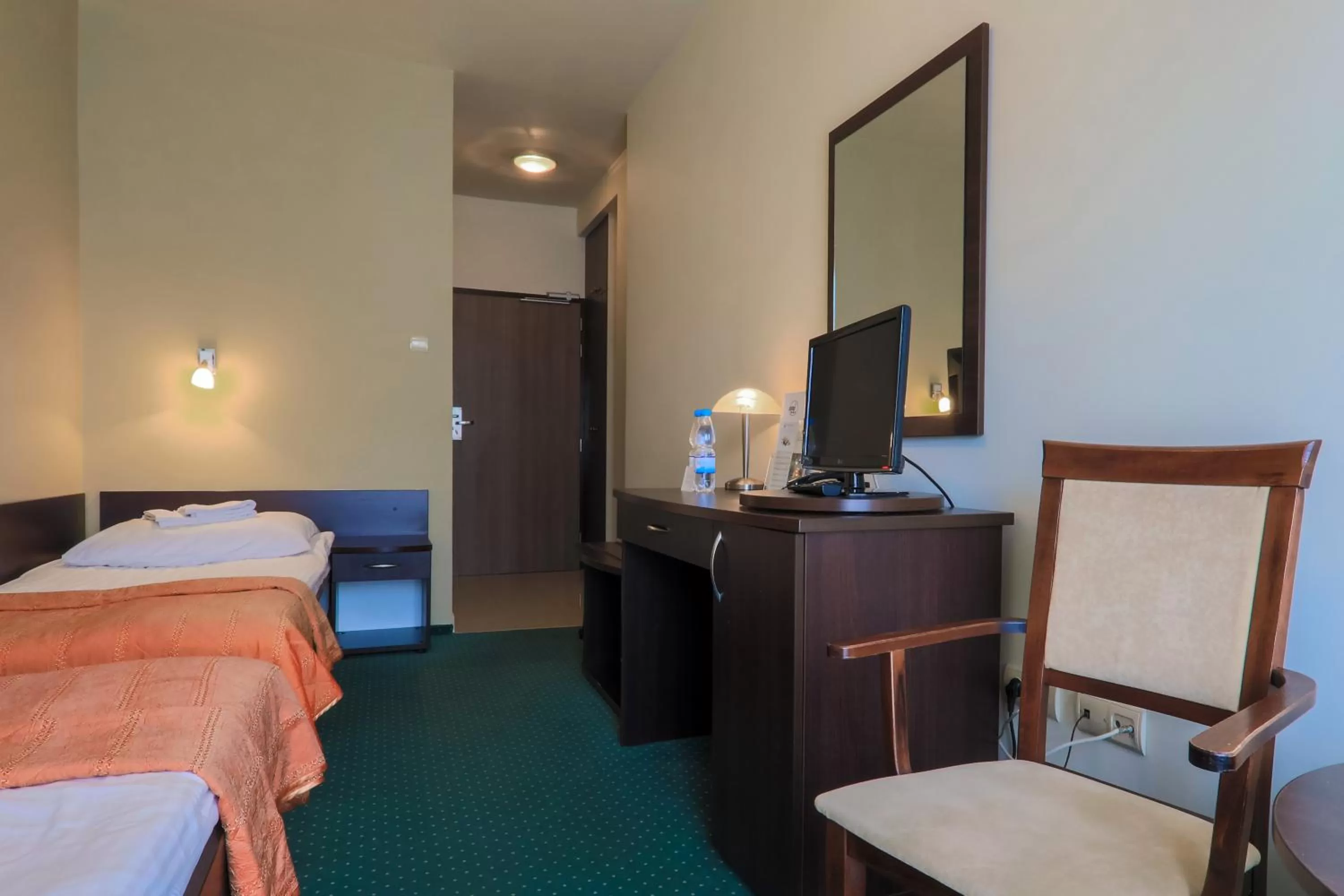 Photo of the whole room, Bed in Hotel *** NAT Ustroń