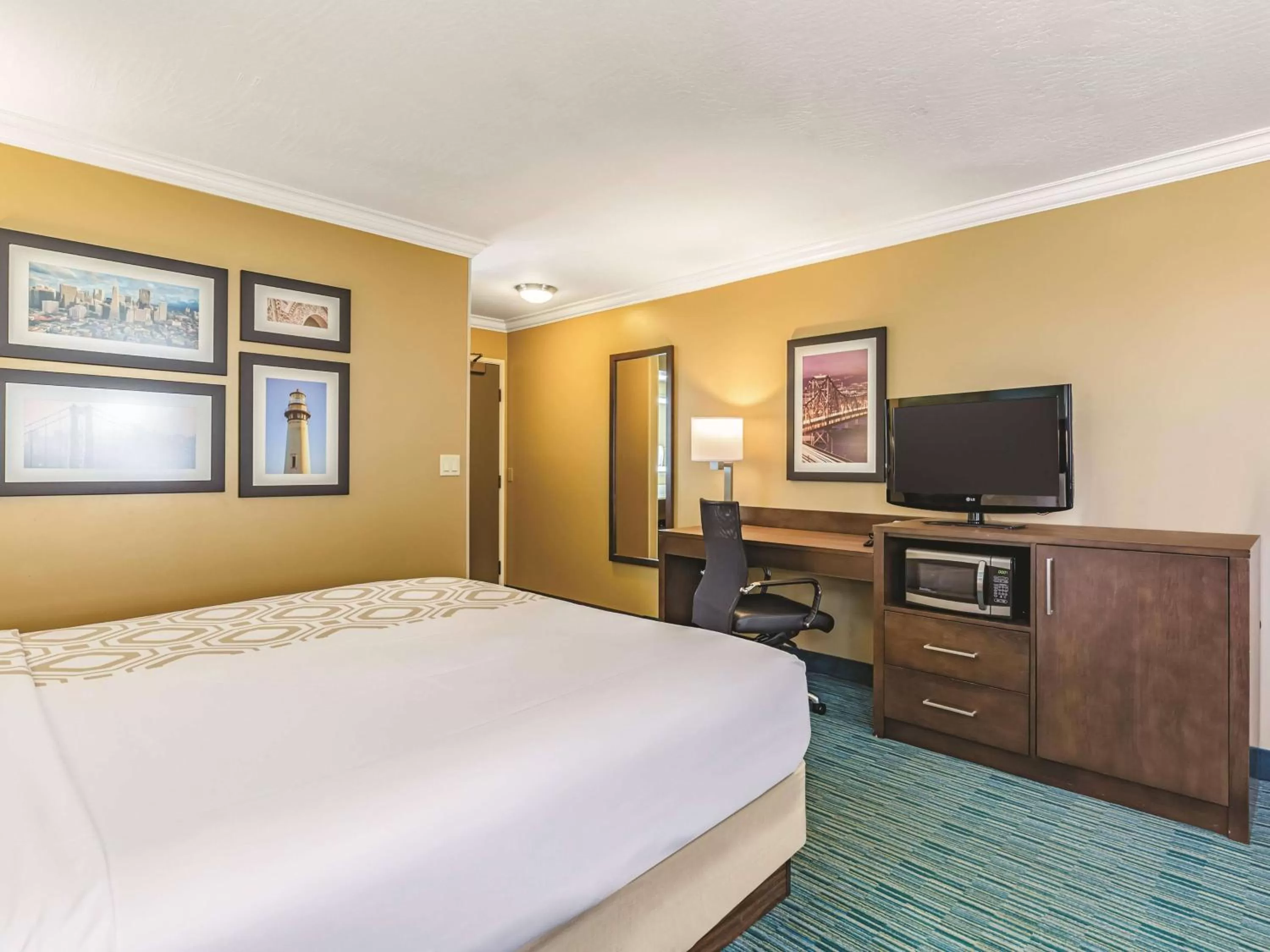 Photo of the whole room, Bed in La Quinta by Wyndham San Francisco Airport West Millbrae FREE AIRPORT SHUTTLE