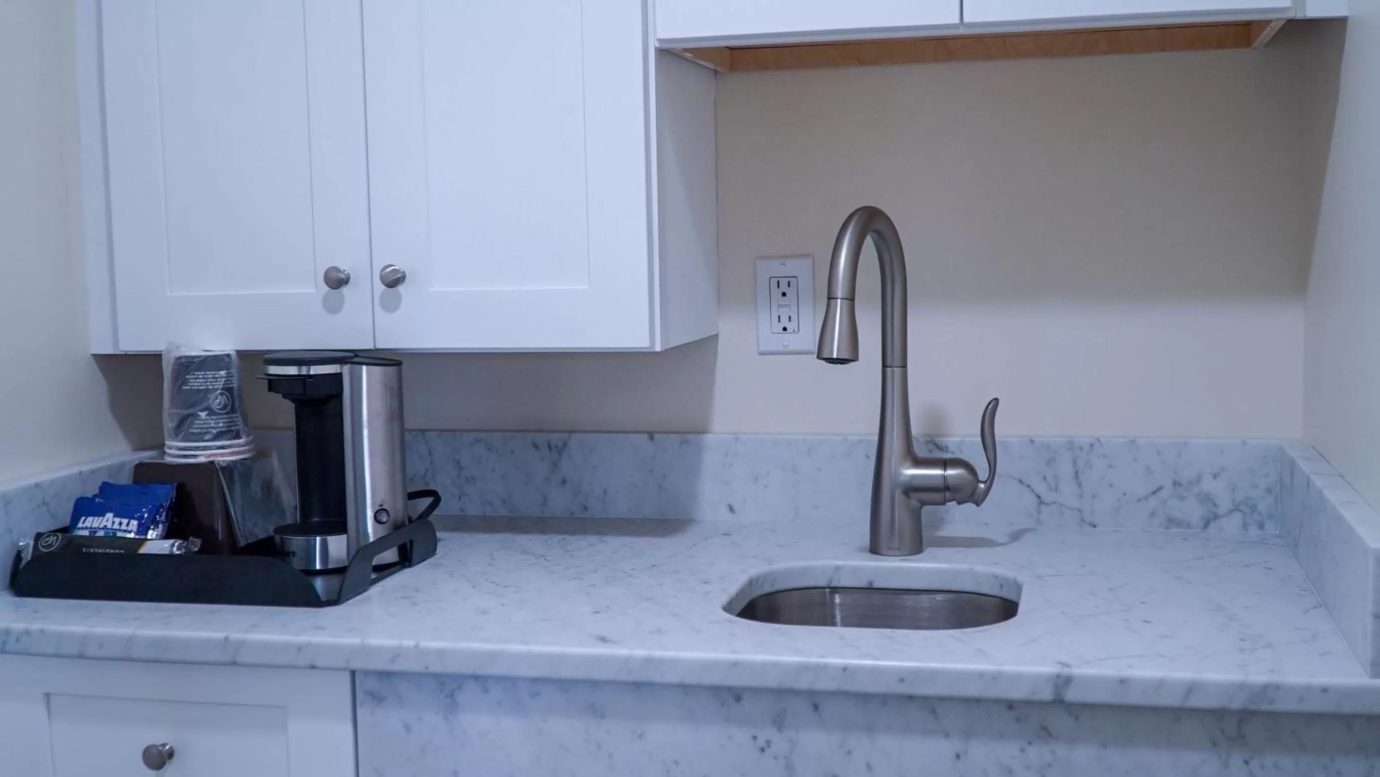 Double Queen with Kitchenette in Circle Hotel Fairfield