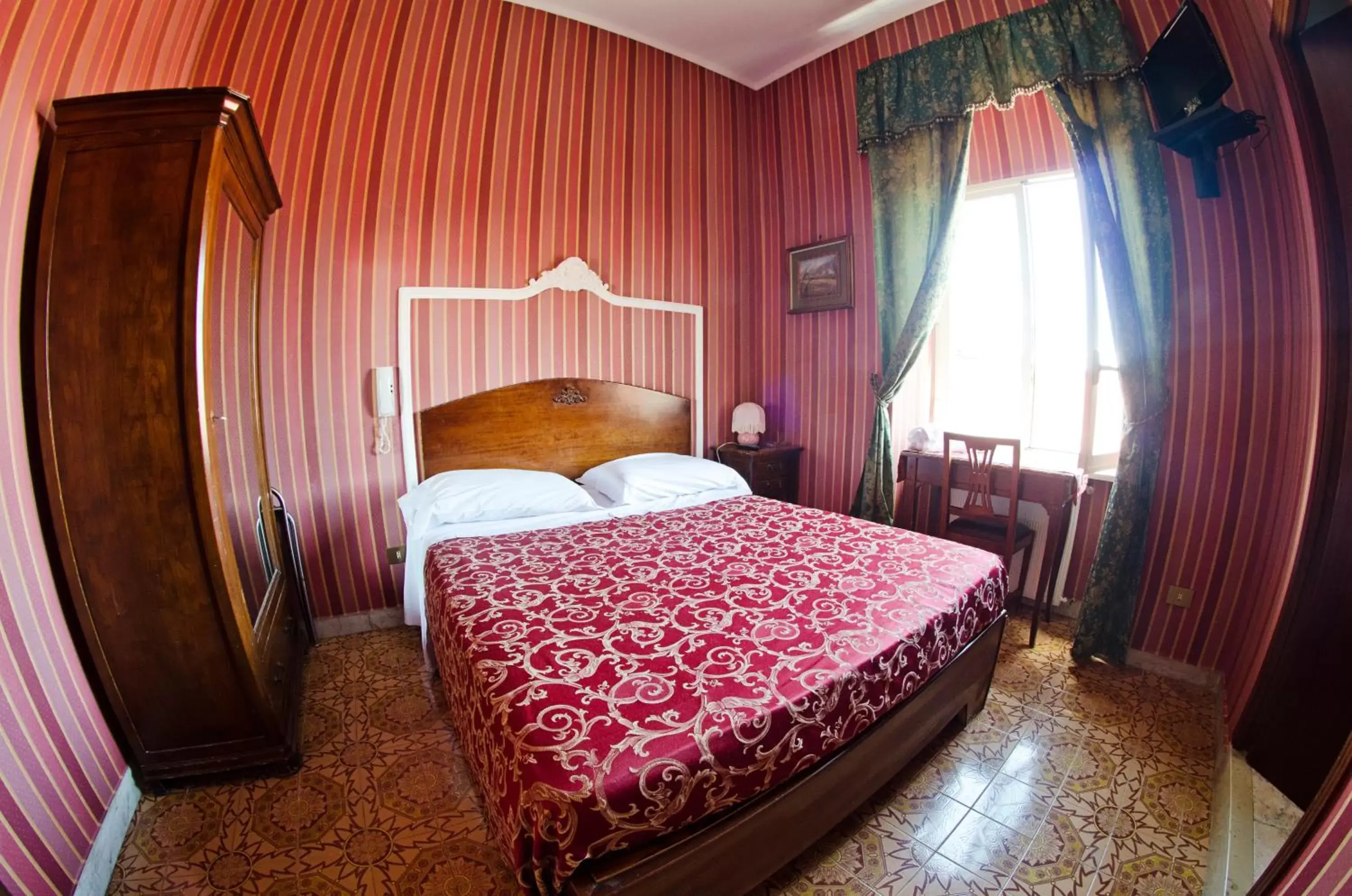 Photo of the whole room, Bed in Hotel Villa Maria