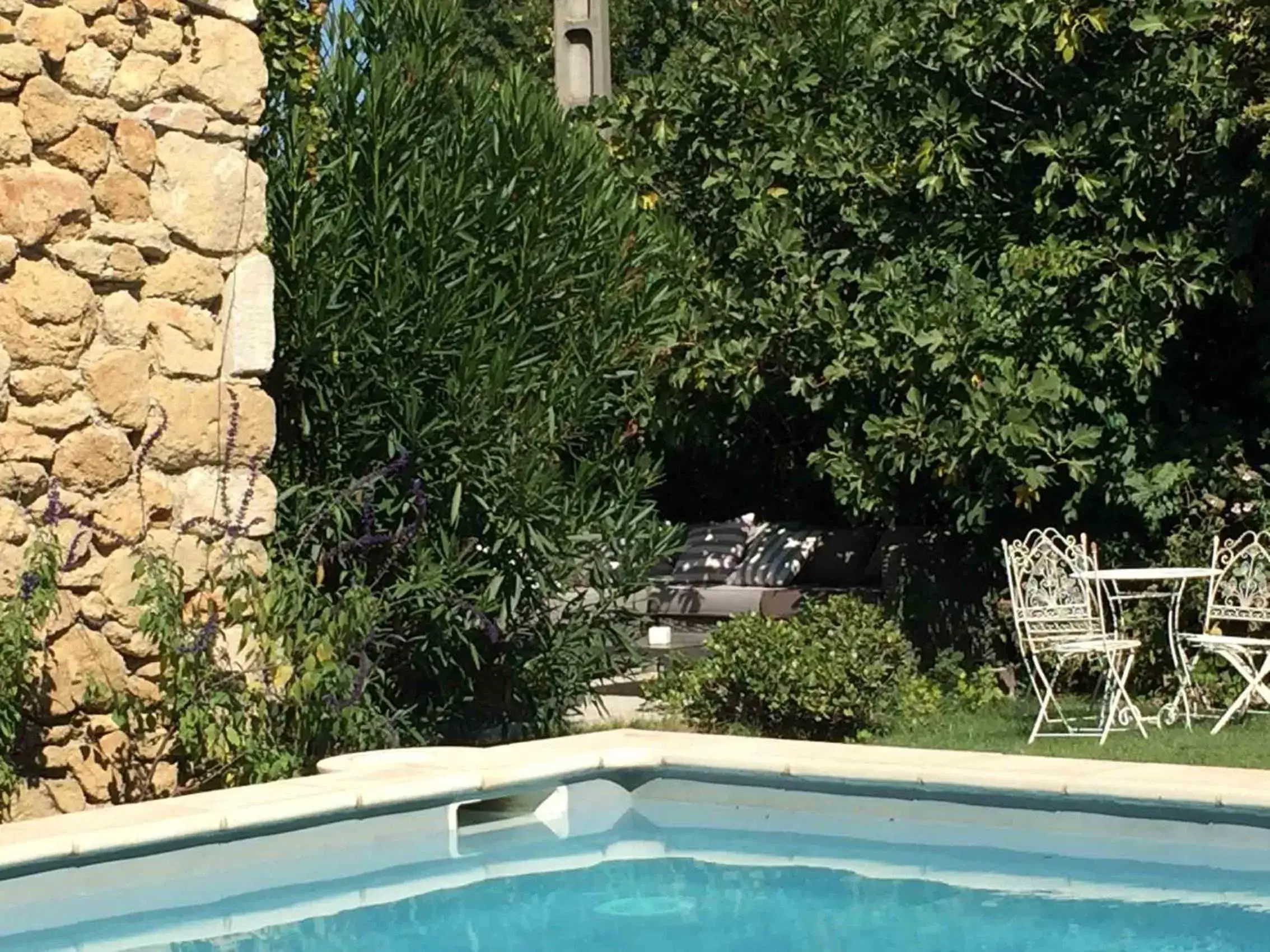 Swimming Pool in Les Aiguières en Provence