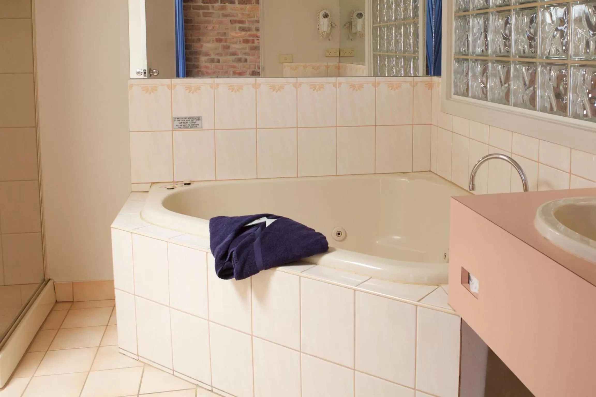 Spa and wellness centre/facilities in Paddlewheel Motel