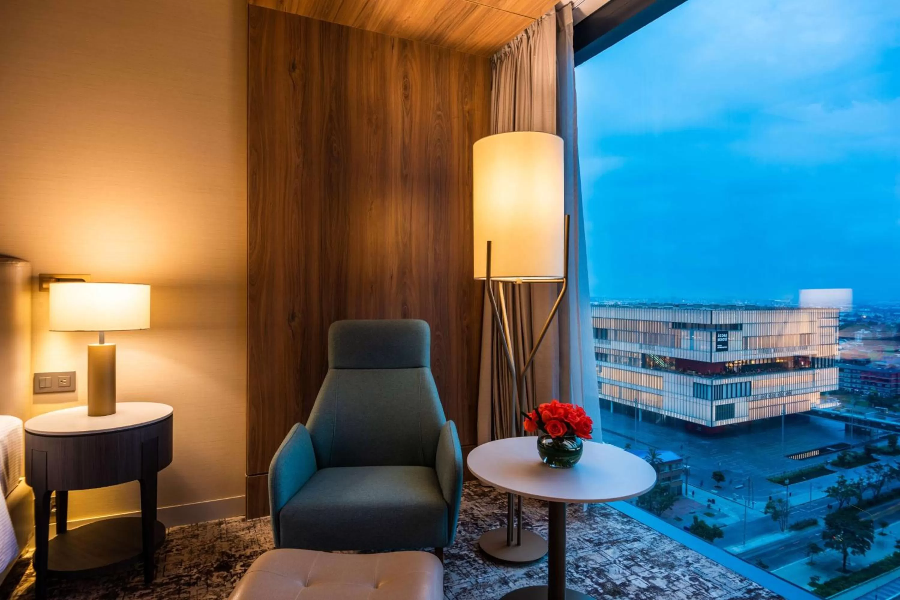 Living room in Hilton Bogota Corferias