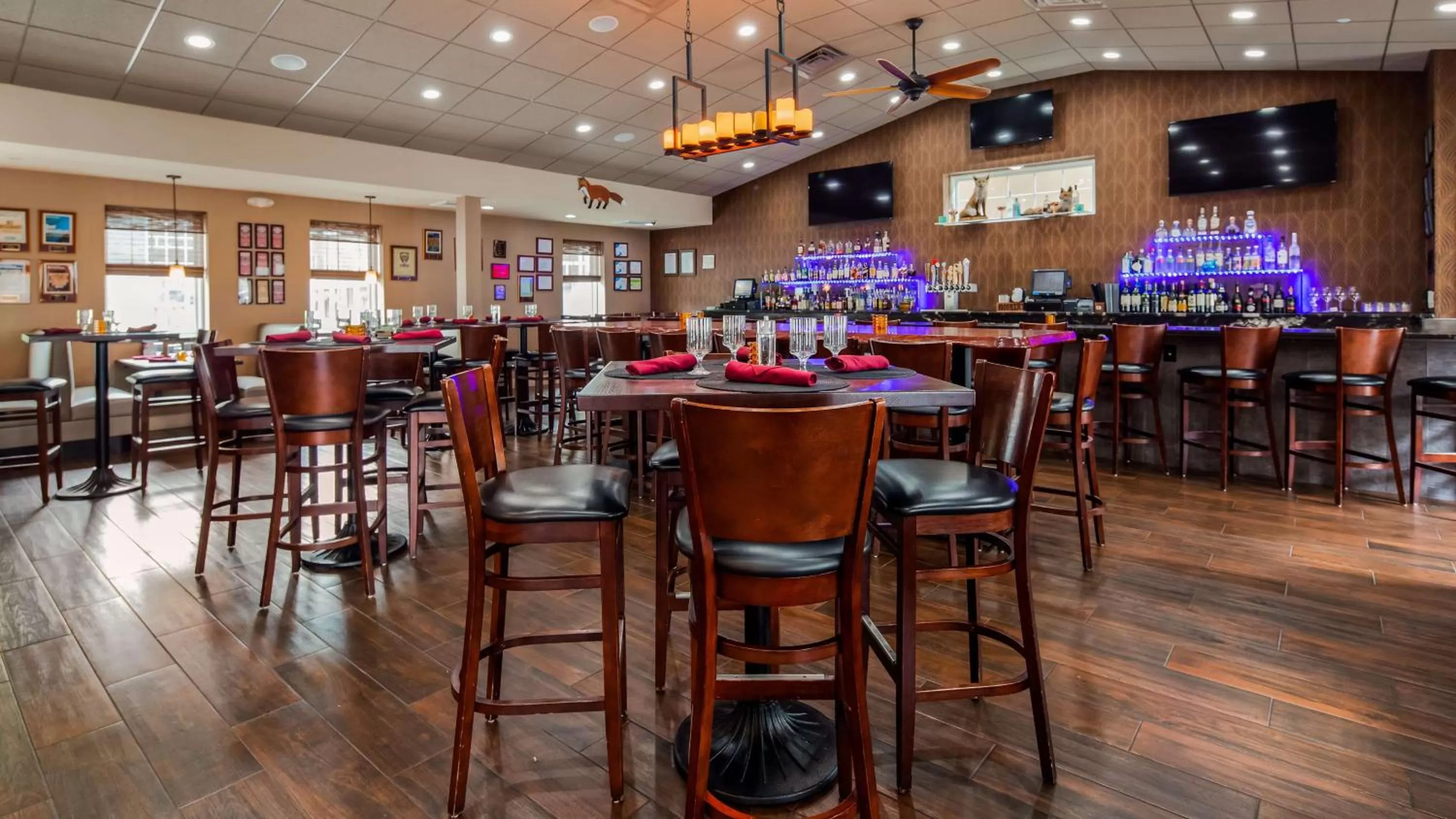 Lounge or bar in Inn at Mendehall