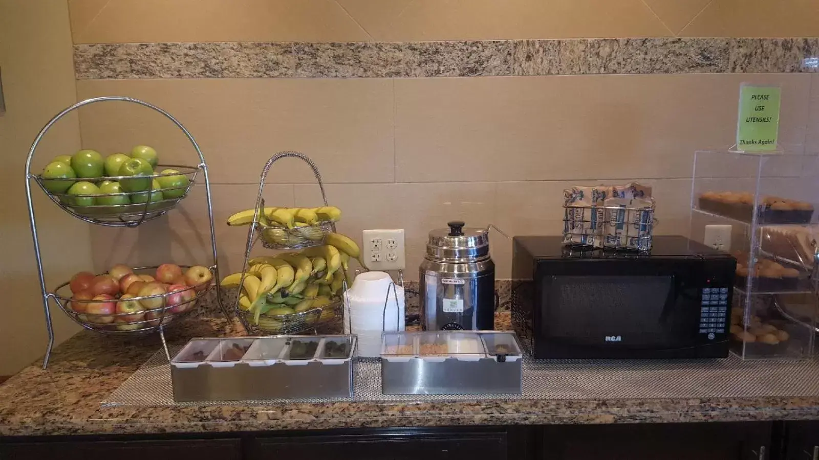 Breakfast in La Quinta by Wyndham Houston Energy Corridor Breakfast in La Quinta by Wyndham Houston Energy Corridor