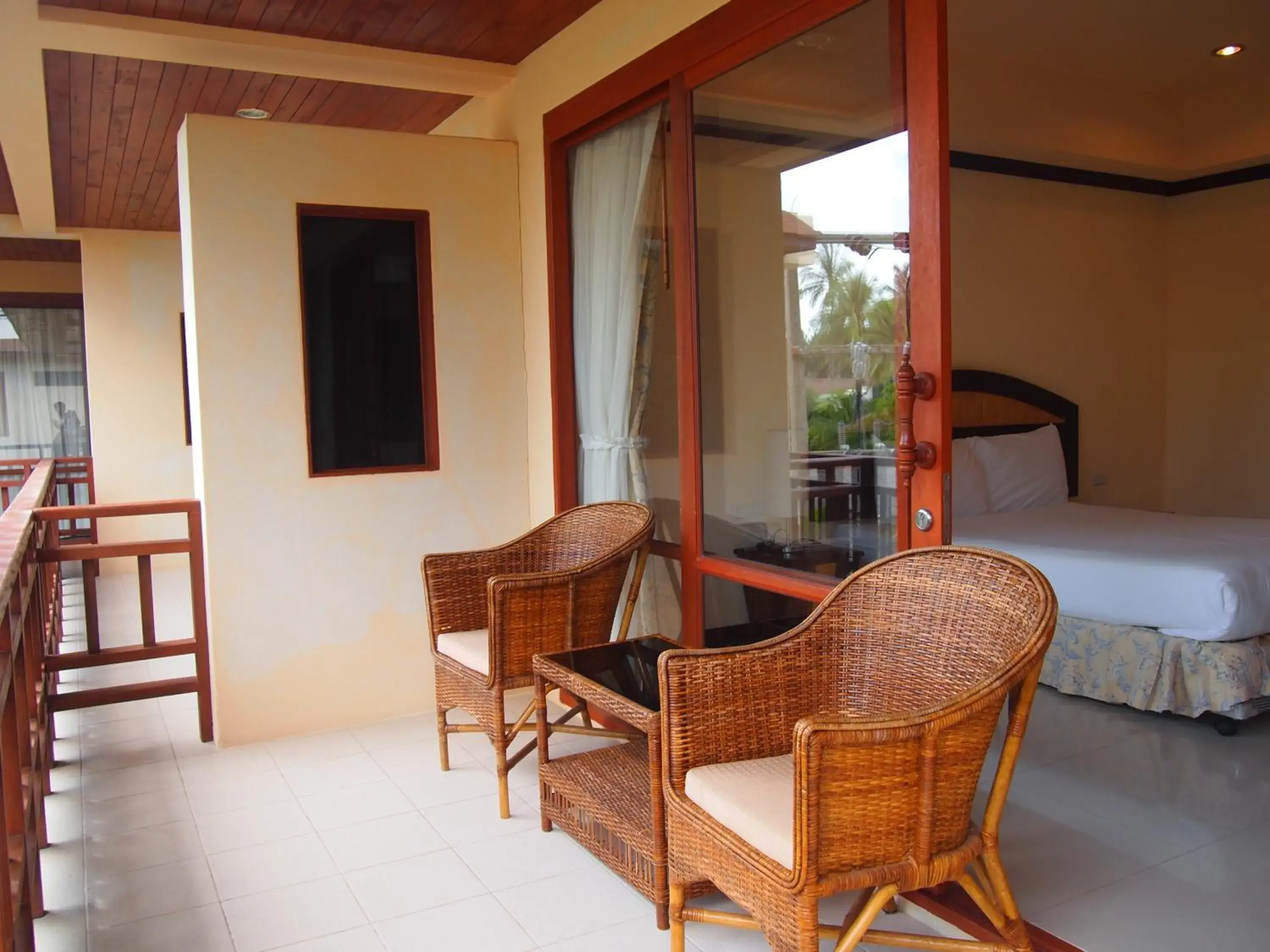 Balcony/Terrace, Seating Area in Summer Inn