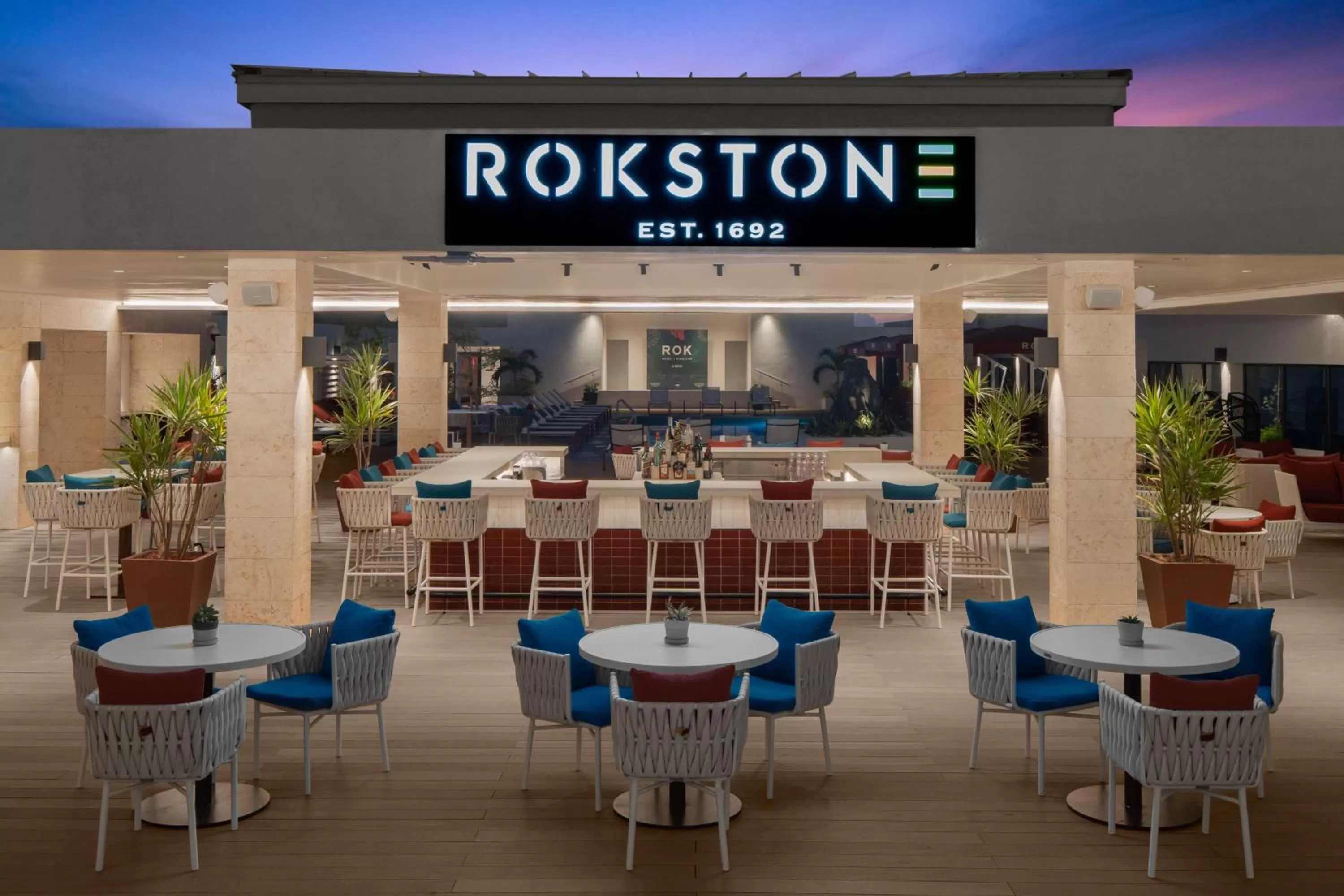 Lounge or bar in ROK Hotel Kingston, Tapestry Collection By Hilton