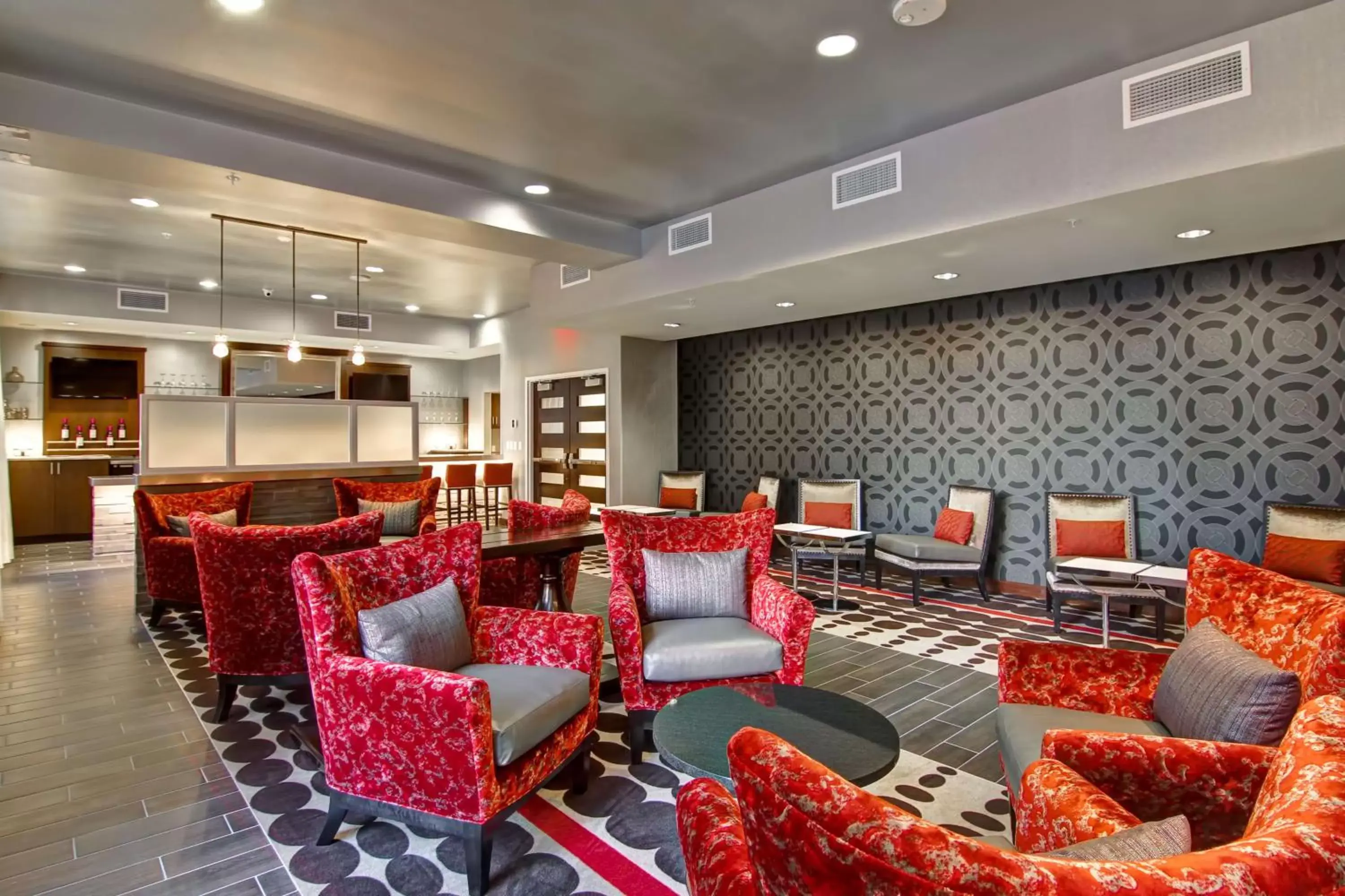 Lounge or bar in Hampton Inn and Suites Cincinnati - Downtown