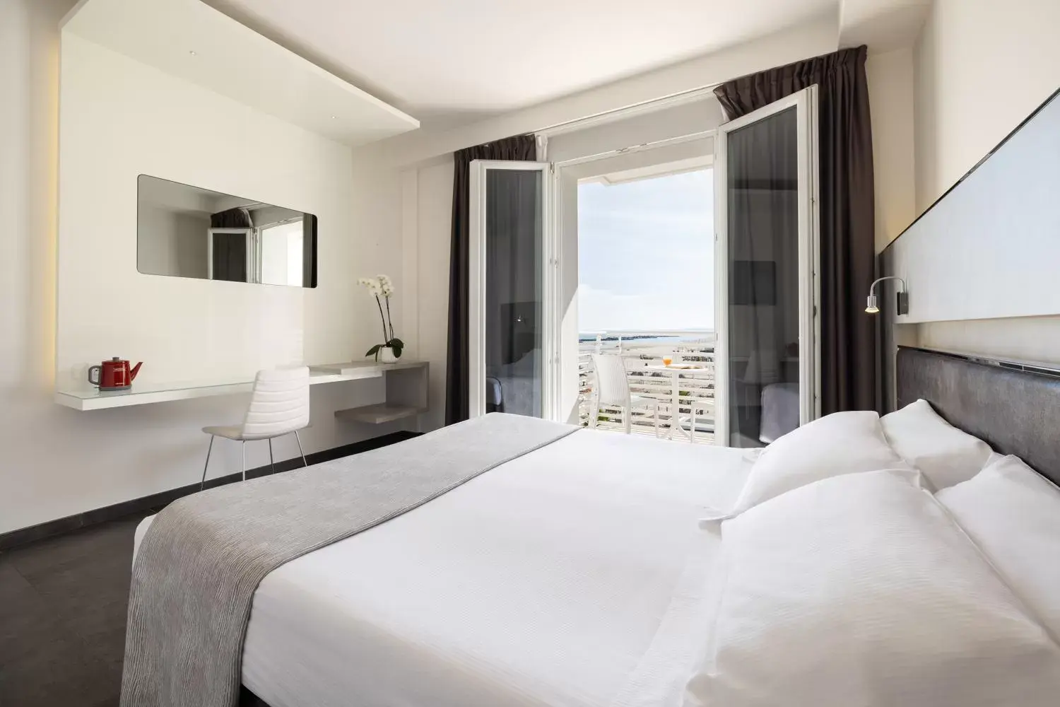 Photo of the whole room, Bed in Baldinini Hotel